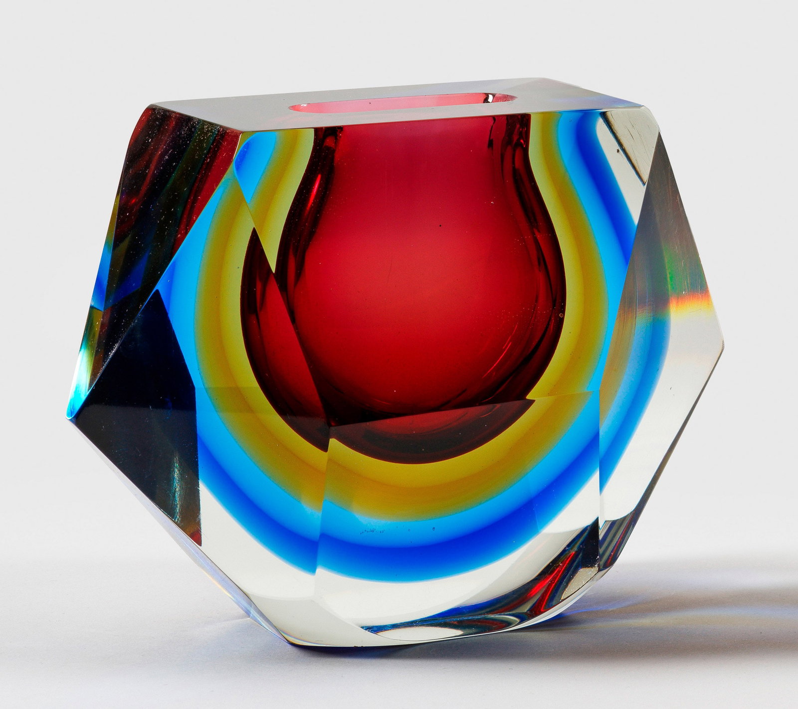 Murano-"Sommerso"-Vase im Sixties-Design (1 of 1)