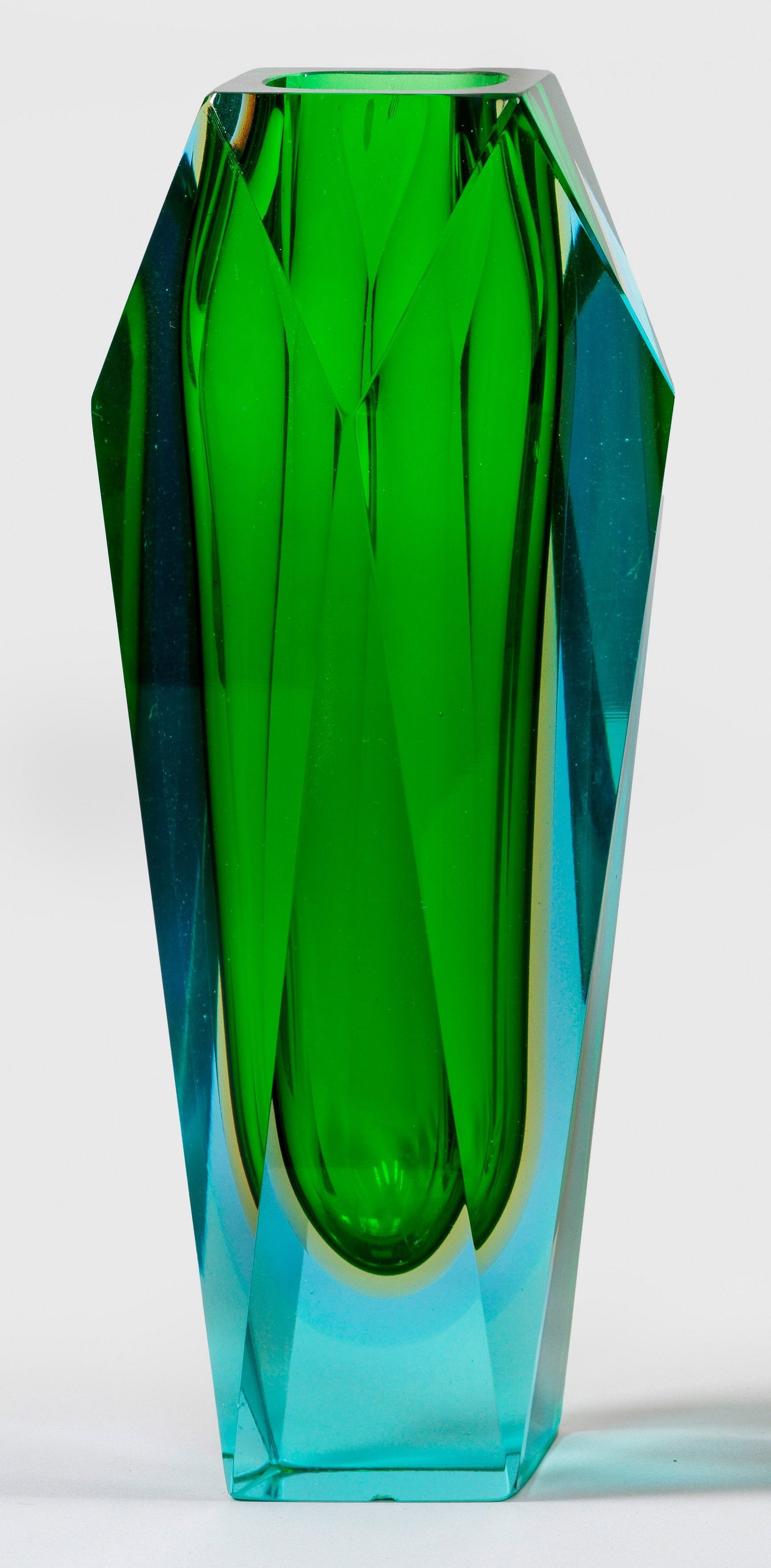 Murano-"Sommerso"-Vase im Sixties-Design (1 of 1)
