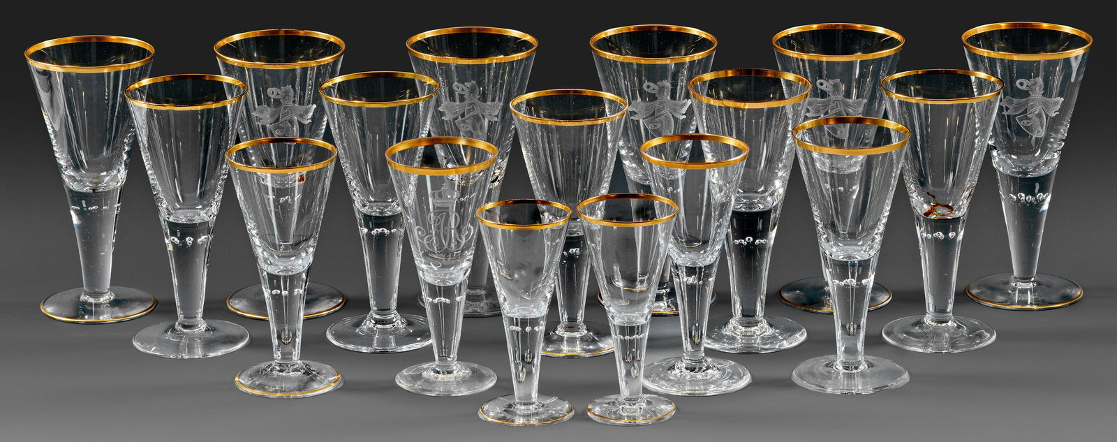 Kollektion von 17 Gläsern in der Art der Lauensteiner Gläser (1 of 1)