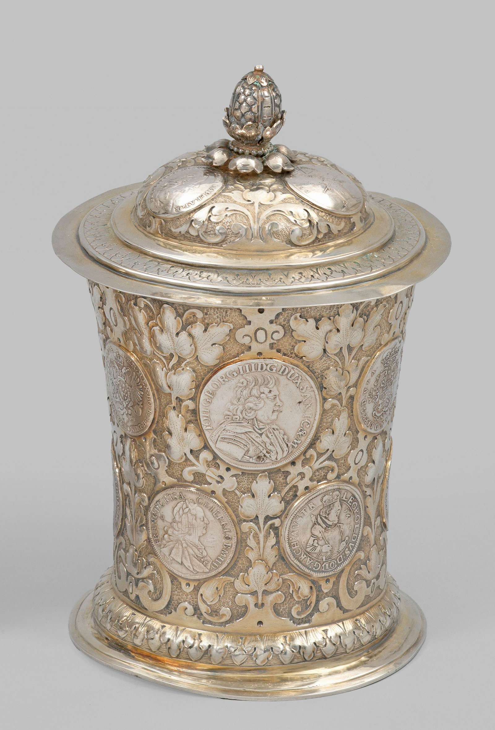 Historismus-Münzbecher (1 of 1)