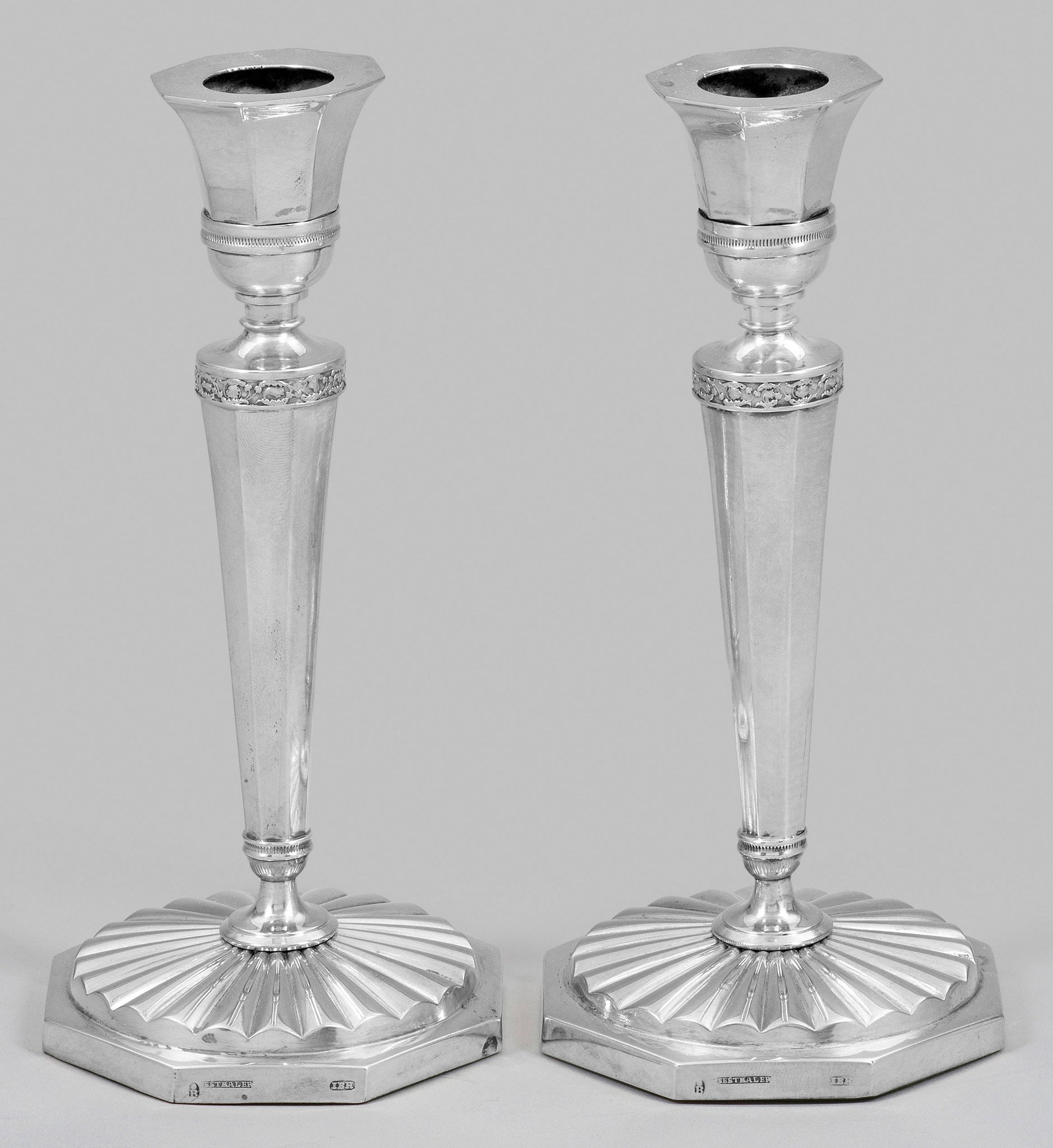 Paar Empire-Tafelleuchter (1 of 1)