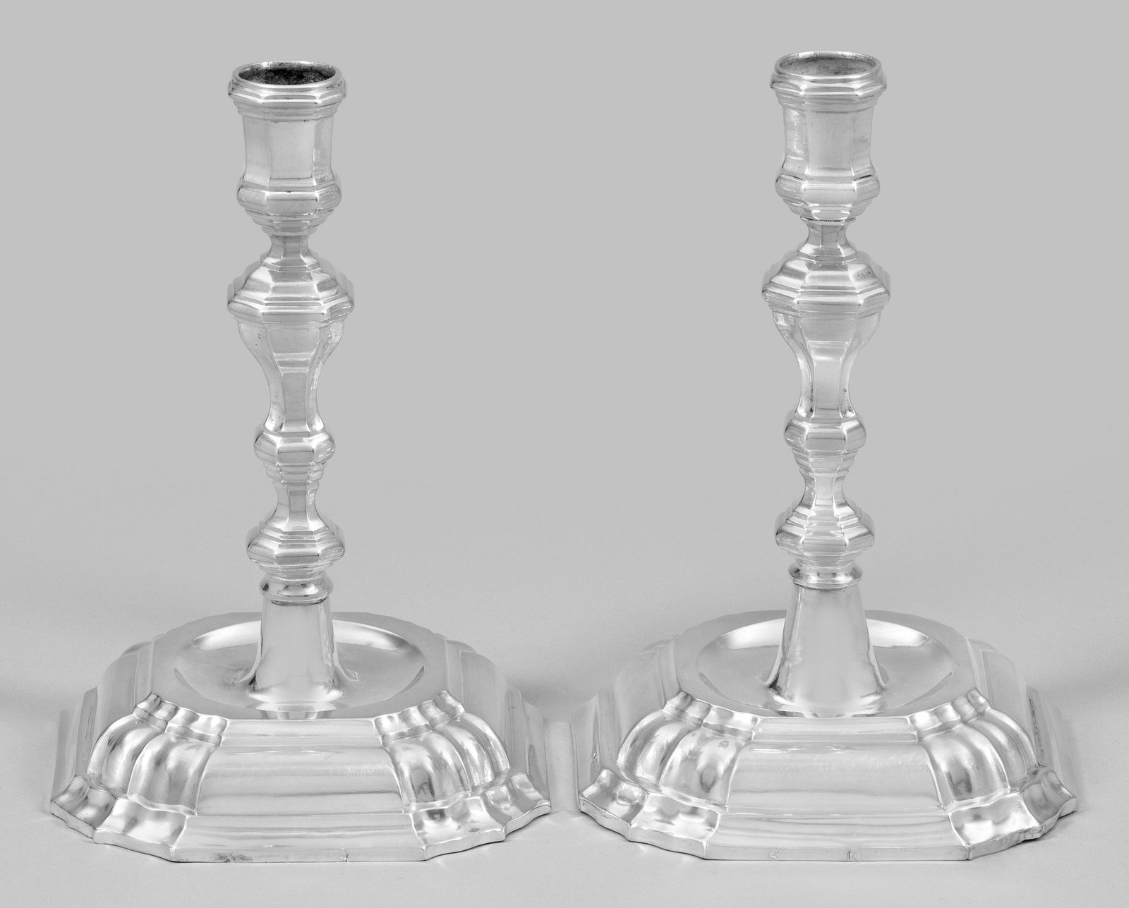 Paar Augsburger Barock-Tafelleuchter (1 of 1)