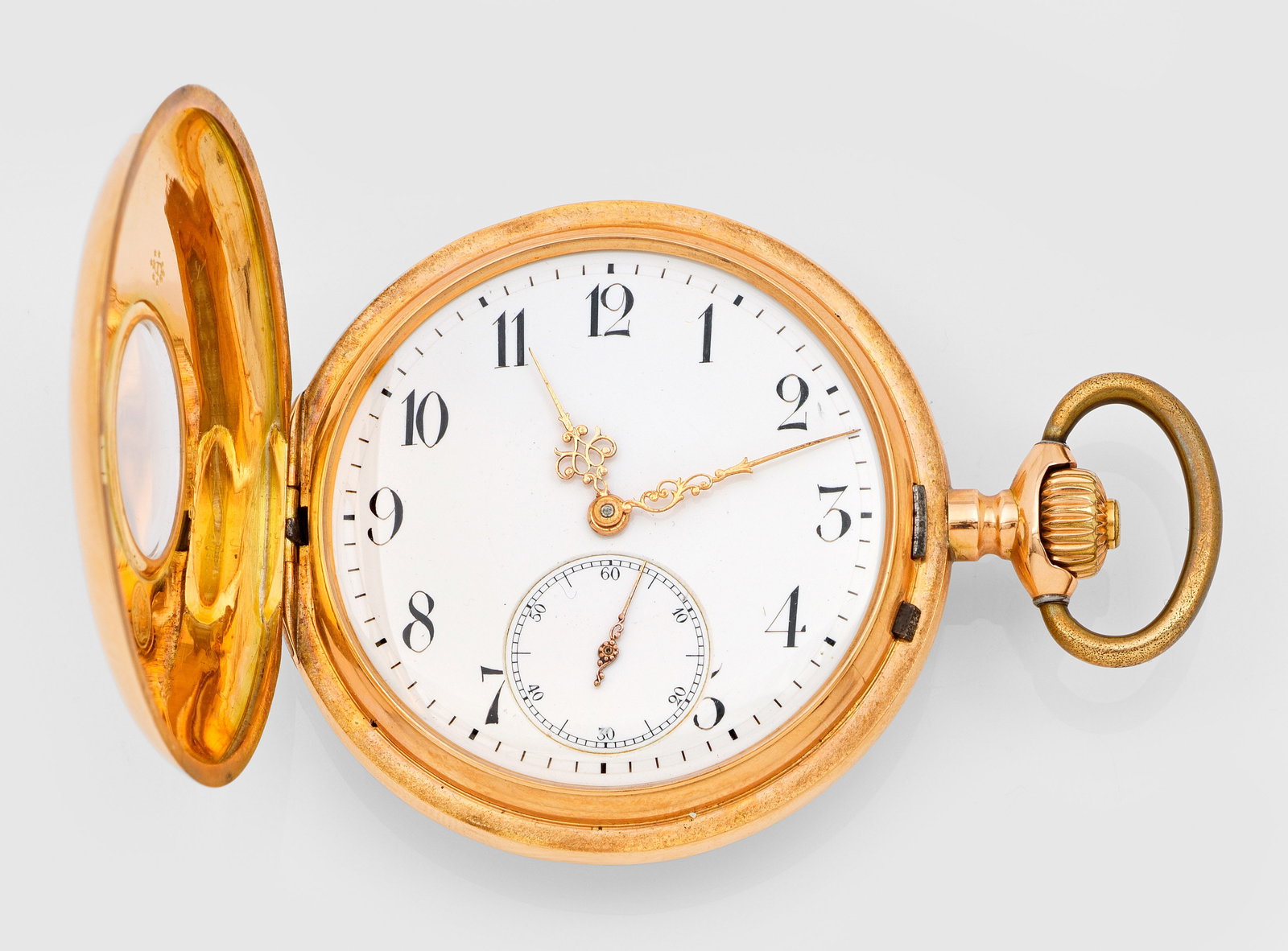 Half Hunter-Taschenuhr: aus dem Besitz der Prinzessin Marie Anna von Sachsen-Altenburg Deutsch, um 1890. Roségold, gest. 585. Leicht bombiertes Uhrengehäuse. Rücks. erhabenes Ligaturmonogramm "MA" für Prinzessin Marie An