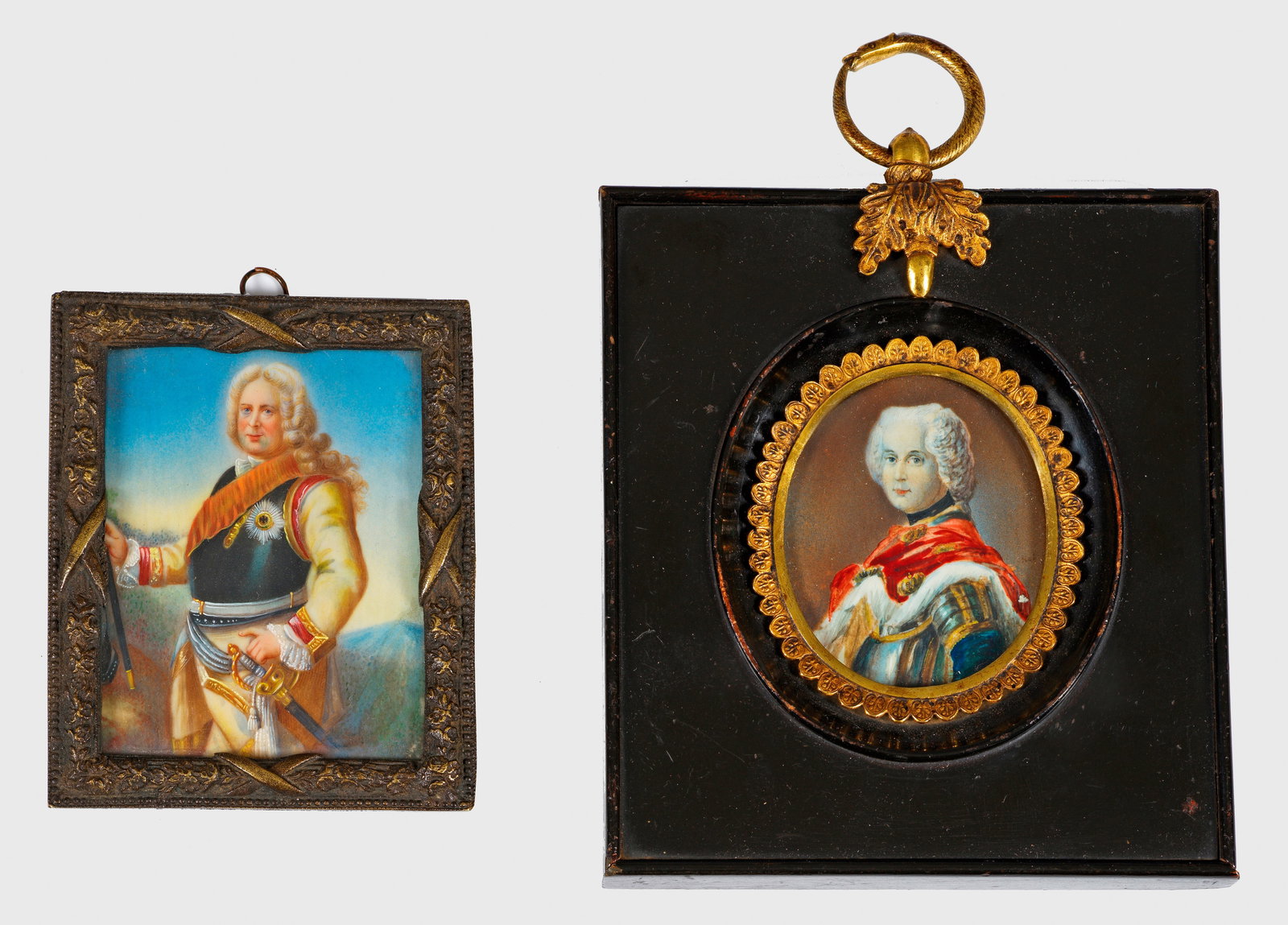 Zwei deutsche Porträtminiaturen: Brustbild Friedrichs II. nach einem Gemälde von Antoine Pesne und Hüftstück Christoph Martin von Degenfelds nach einem Stich von Johann Jacob Haid. Tempera/Elfenbein. H. 10,5 cm - 17,5 cm. Rahmen.