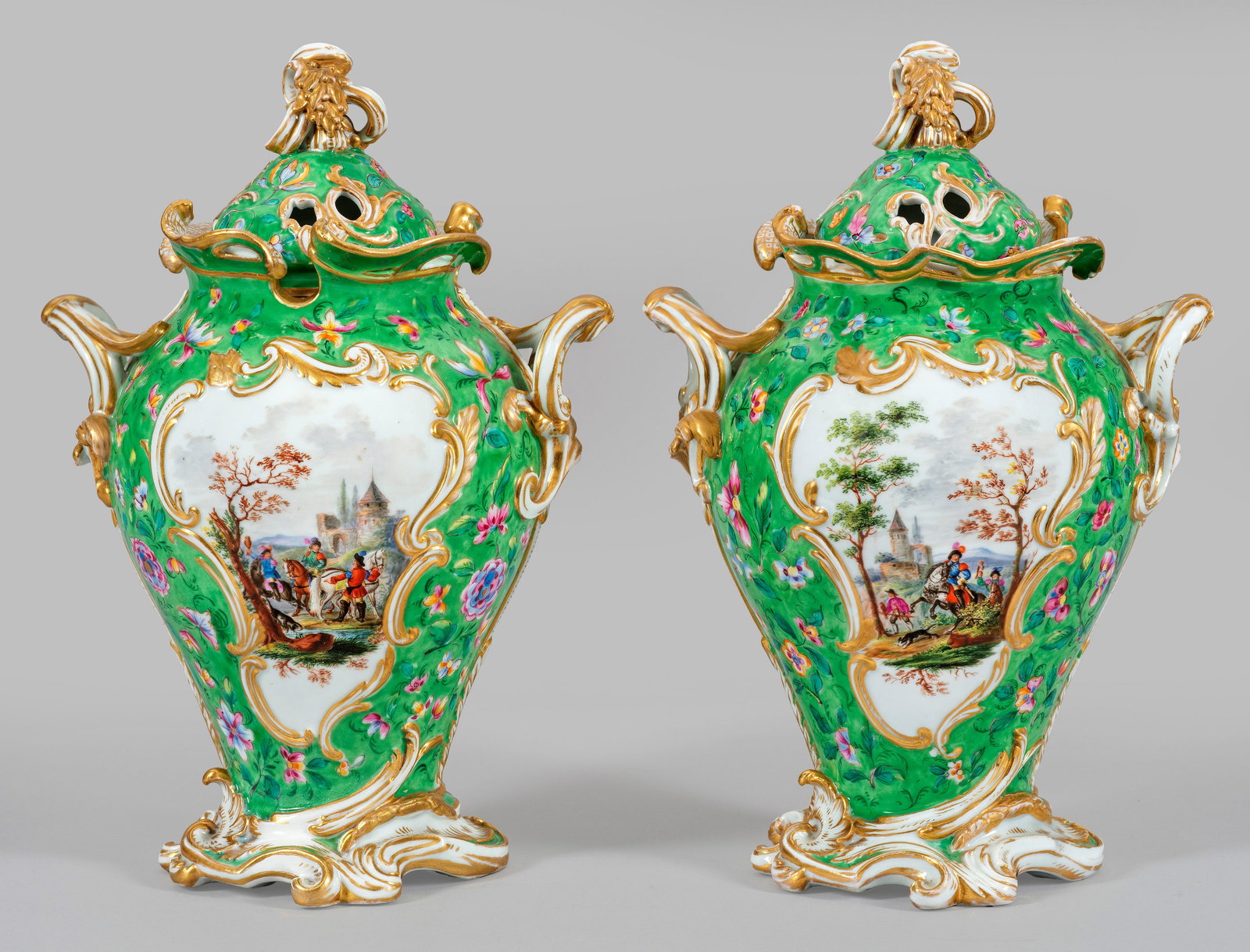 Paar prächtige Meissen Potpourri-Vasen mit Jagdszenen (1 of 1)