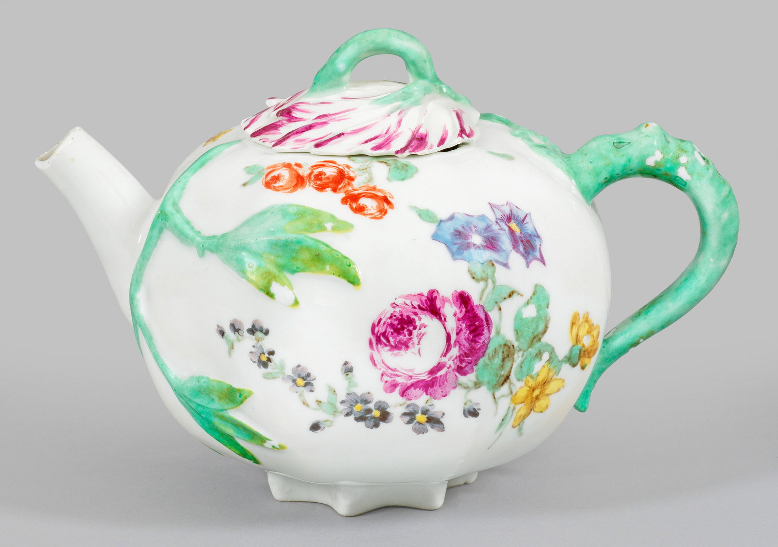 Seltene Teekanne mit Blumendekor (1 of 1)