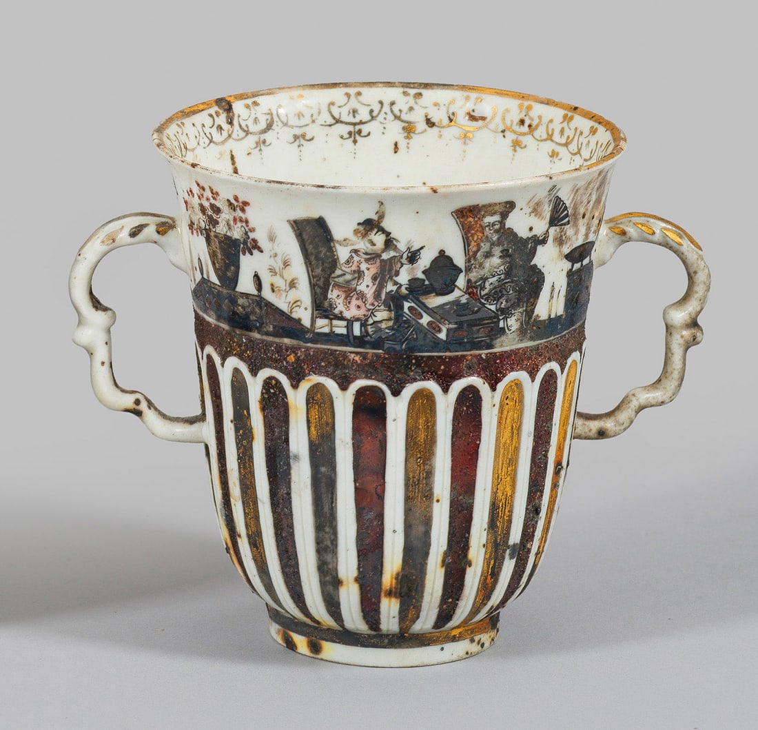 Frühe Schokoladentasse mit Chinoiserien (1 of 1)