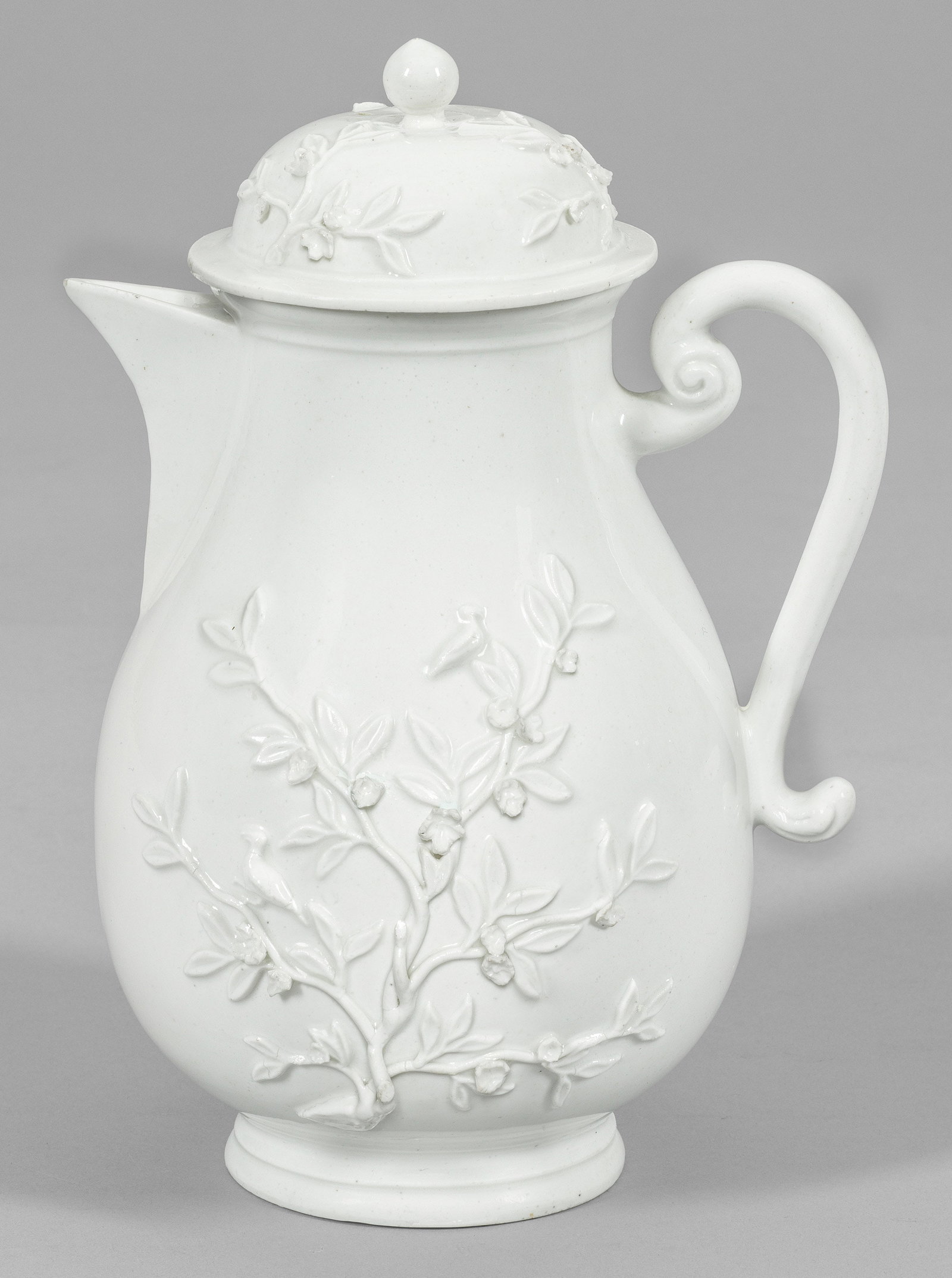 Seltene Böttgerporzellan-Kanne mit aufgelegten Jasminzweigen (1 of 1)