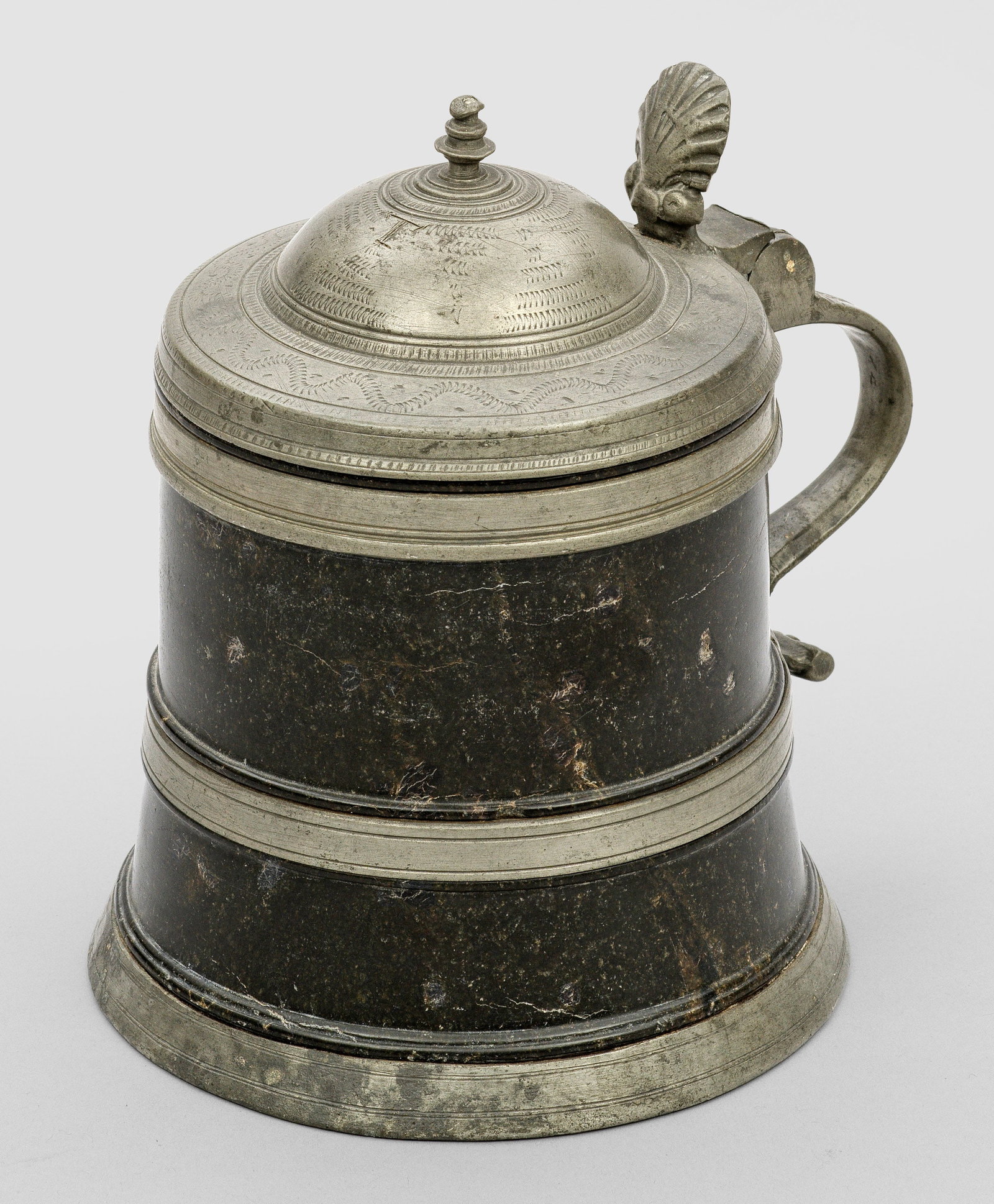 Zöblitzer Serpentin-Deckelhumpen (1 of 1)