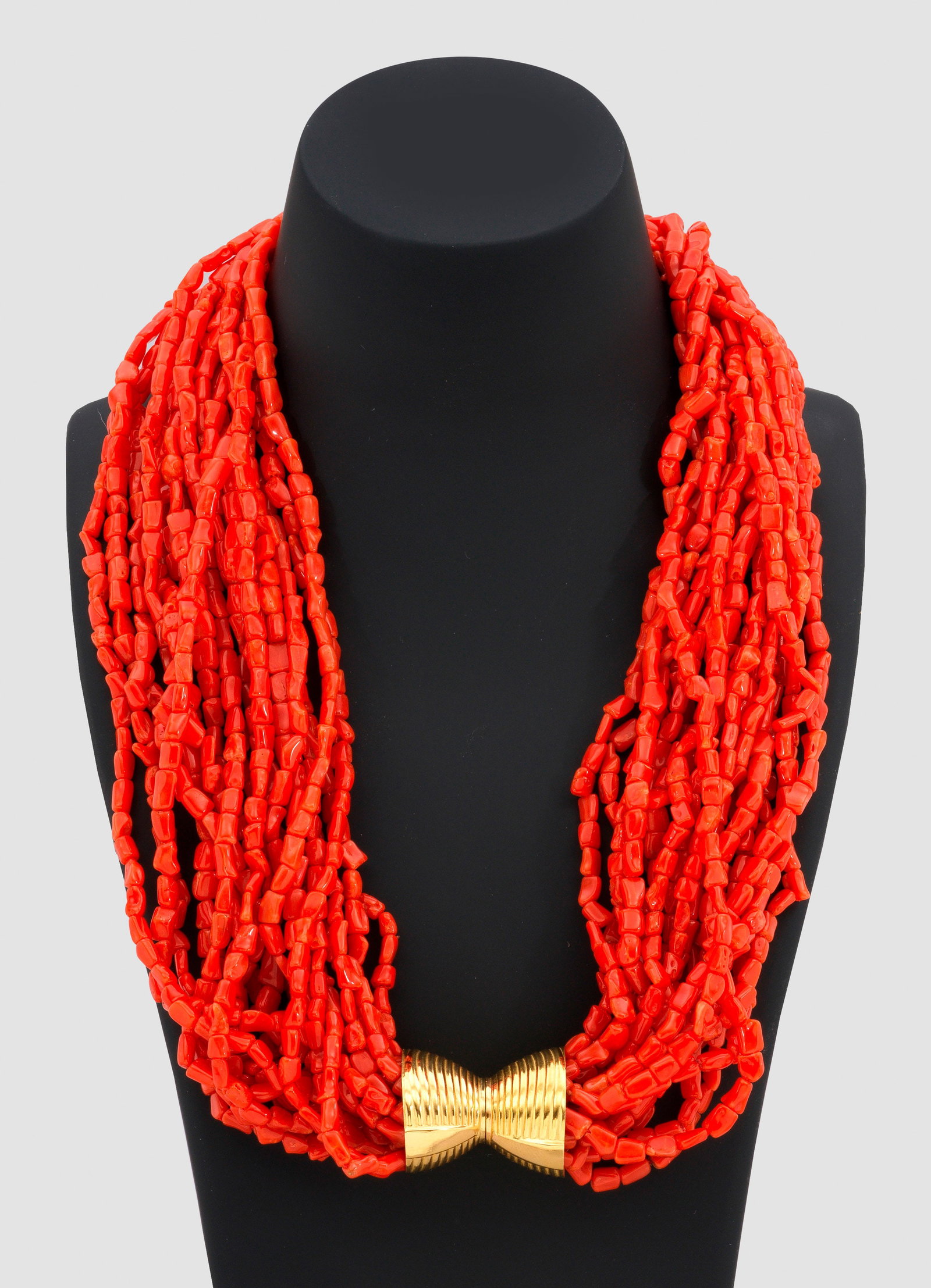 Repräsentatives Korallen-Collier (1 of 1)