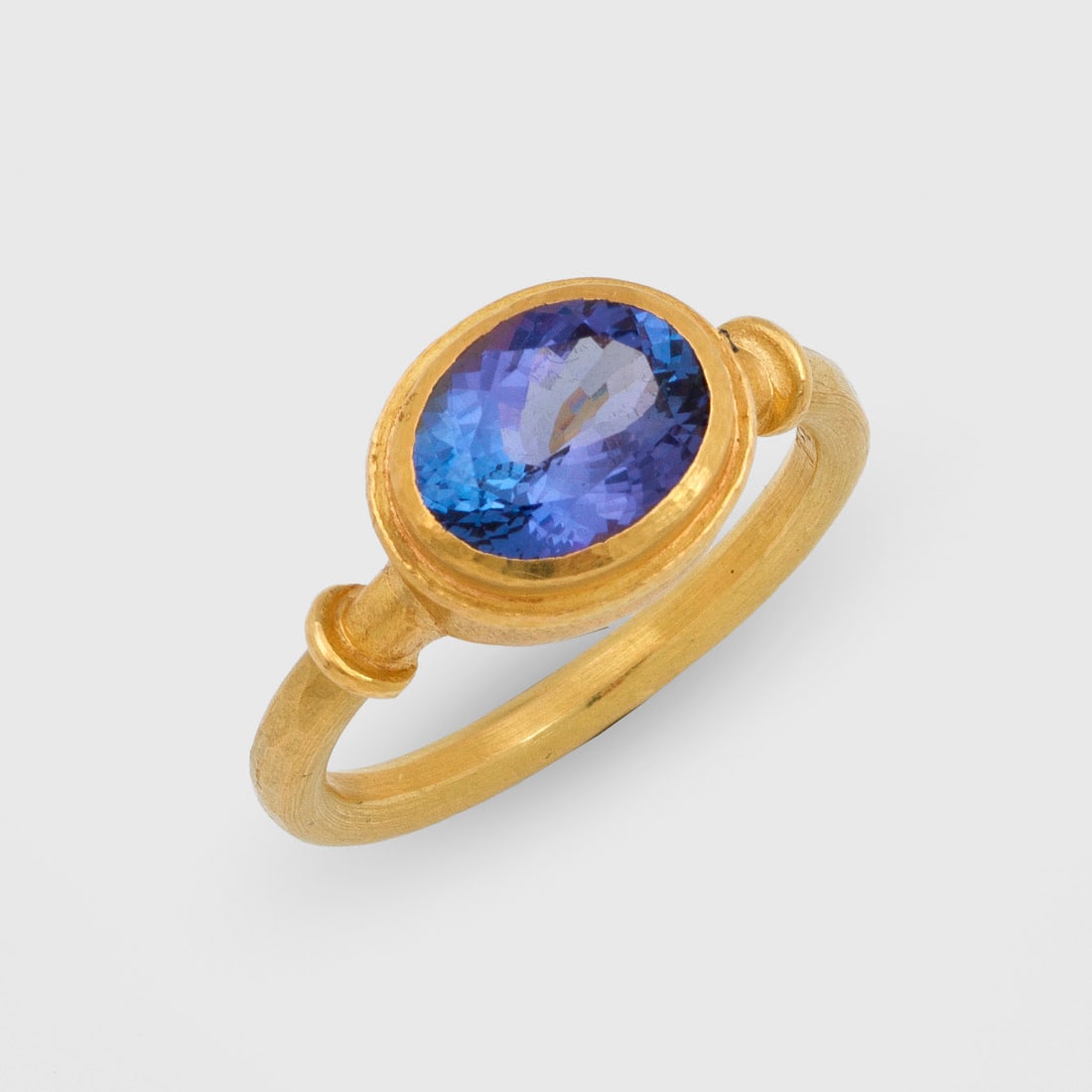 Moderner Tansanitring (1 of 1)