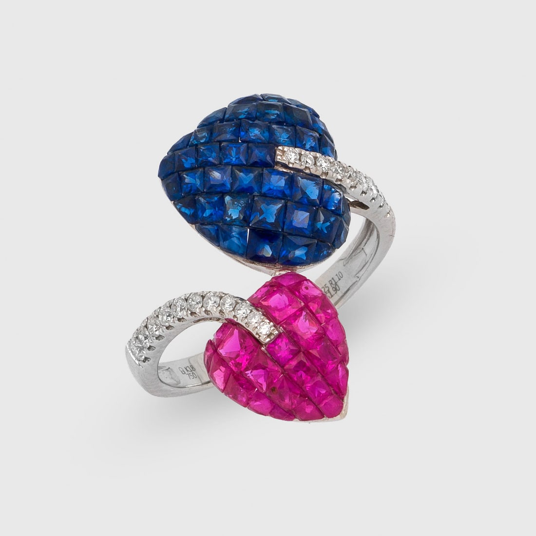 Eleganter Saphir-Rubin-Ring (1 of 1)