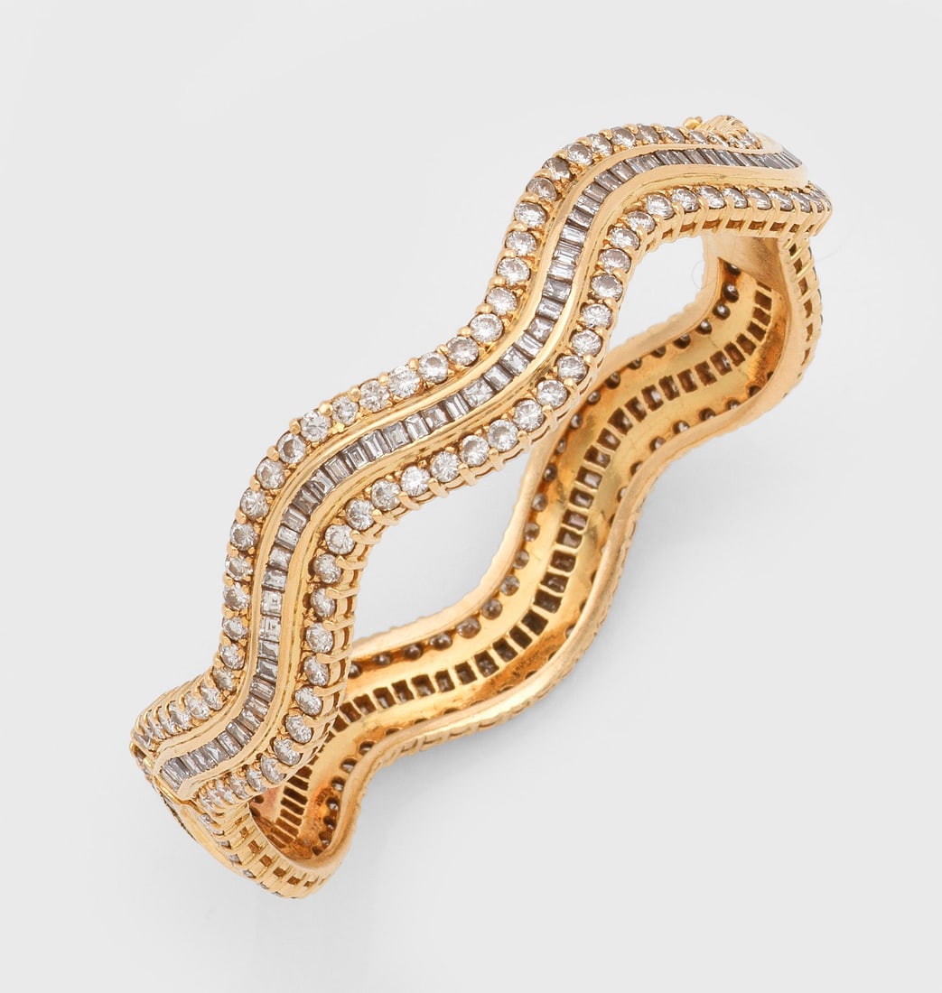 Dekorativer hochfeiner Diamant-Armreif (1 of 1)