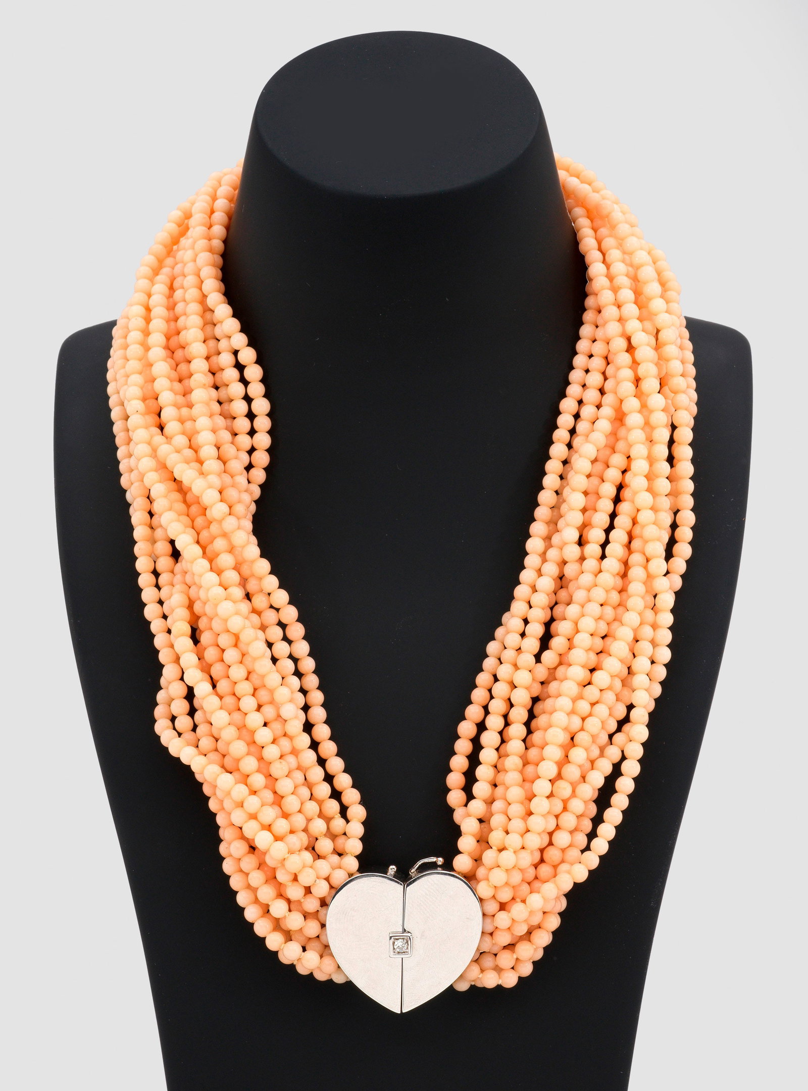 Korallen-Collier von Juwelier Kröner, Hannover (1 of 1)