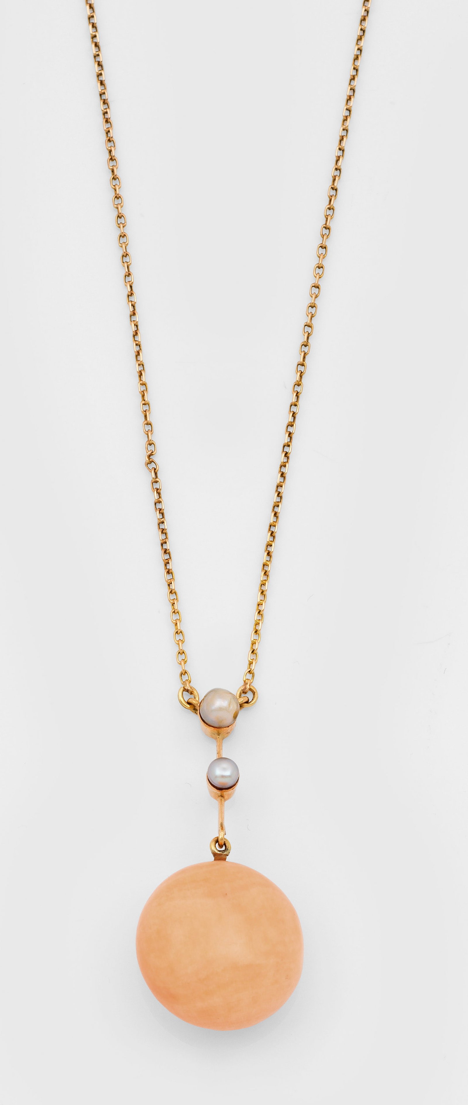 Lavalière-Collier mit Engelshaut-Koralle (1 of 1)