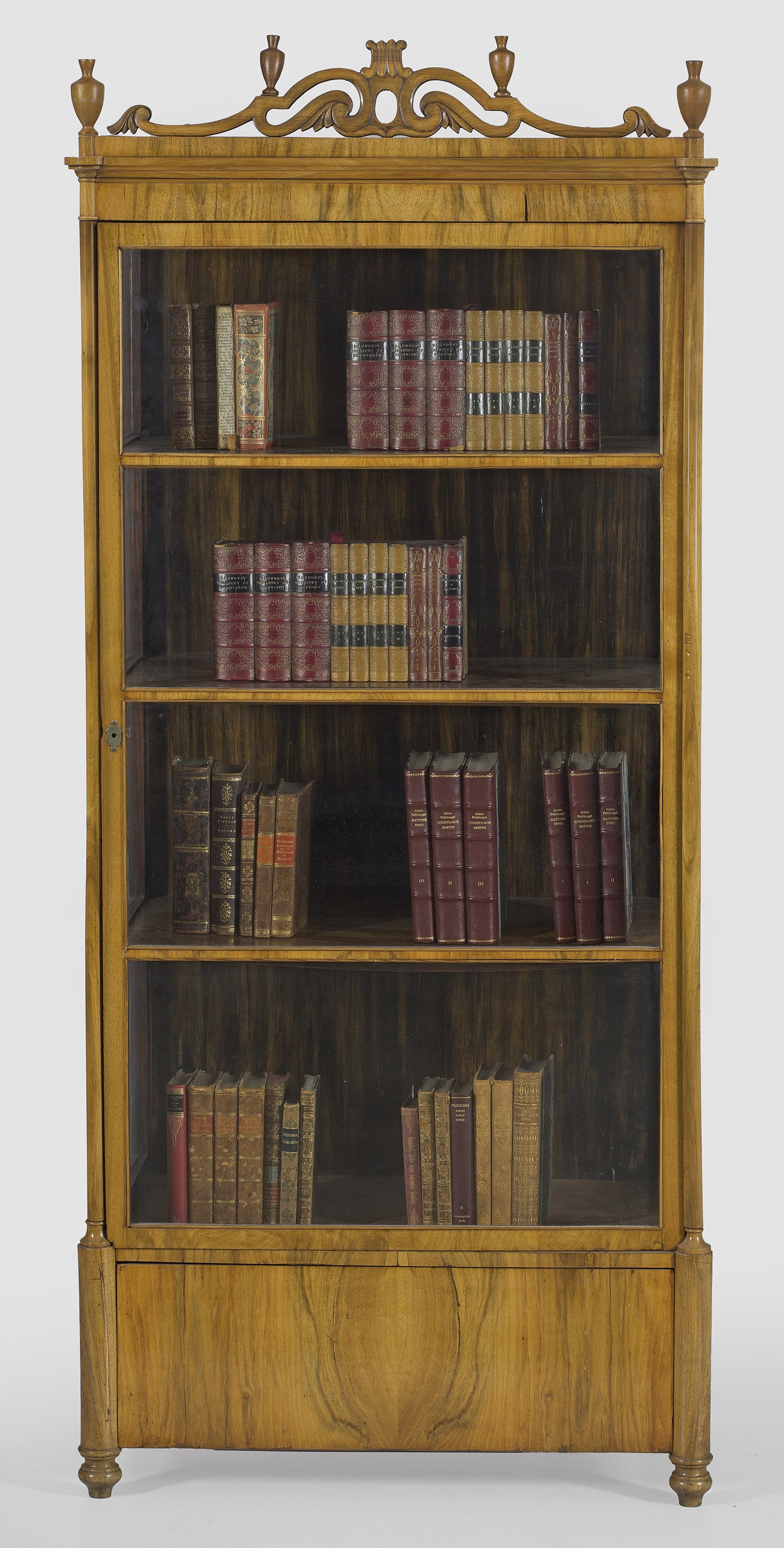 Biedermeier-Vitrinenschrank (1 of 1)