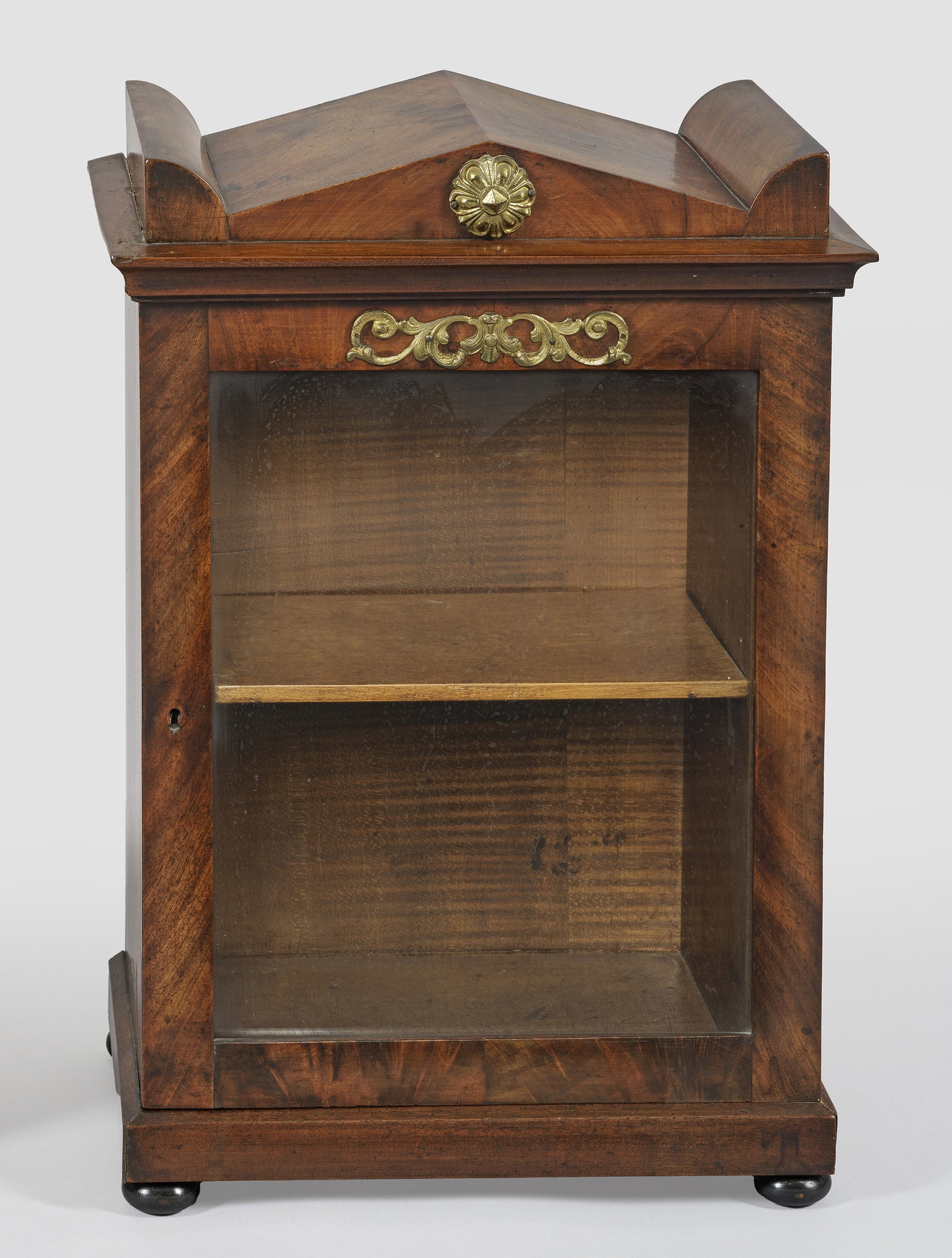 Charles X-Modellvitrine (1 of 1)