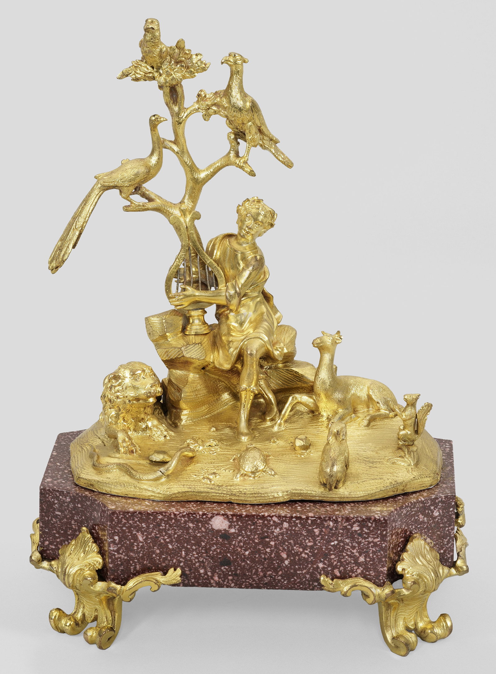 Orpheus im Kreis wilder Tiere auf Porphyrsockel (1 of 1)