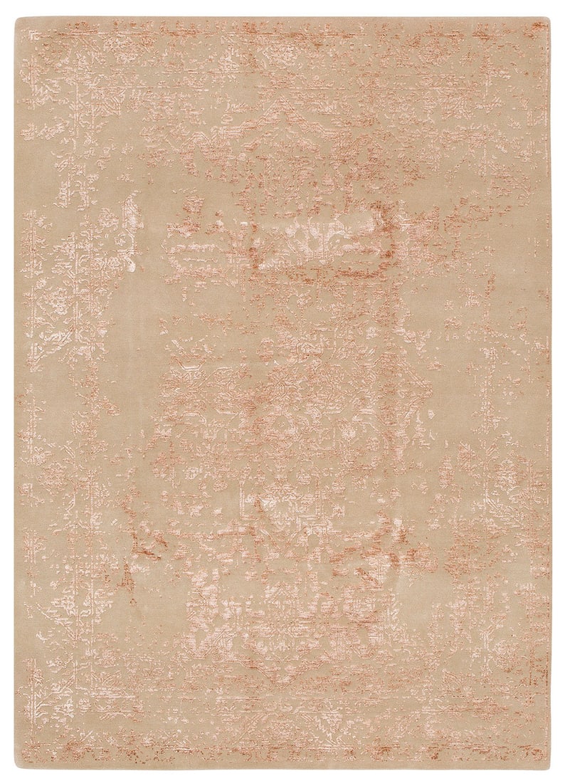 Moderner signierter Teppich mit Heriz-Muster: Persien. Wolle mit Seide auf Baumwolle. Reliefmuster. Auf beigefarbenem Fond flächendeckende Herizmusterung aus zarten Rosétönen im Vintage-Stil. Sign.; 247 cm x 173 cm. A modern signed carpet with
