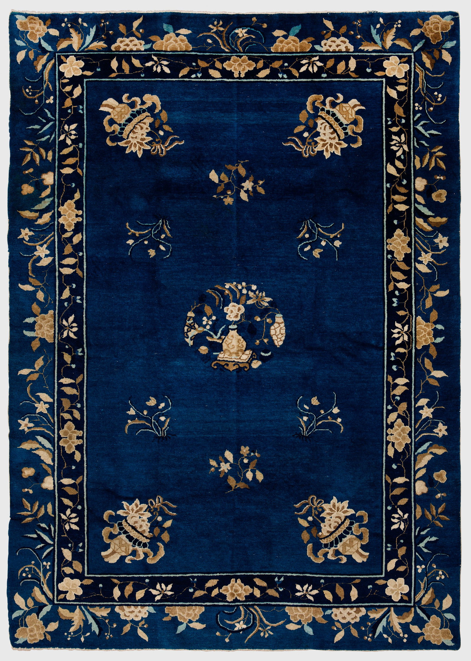 Antiker Peking-Teppich (1 of 1)