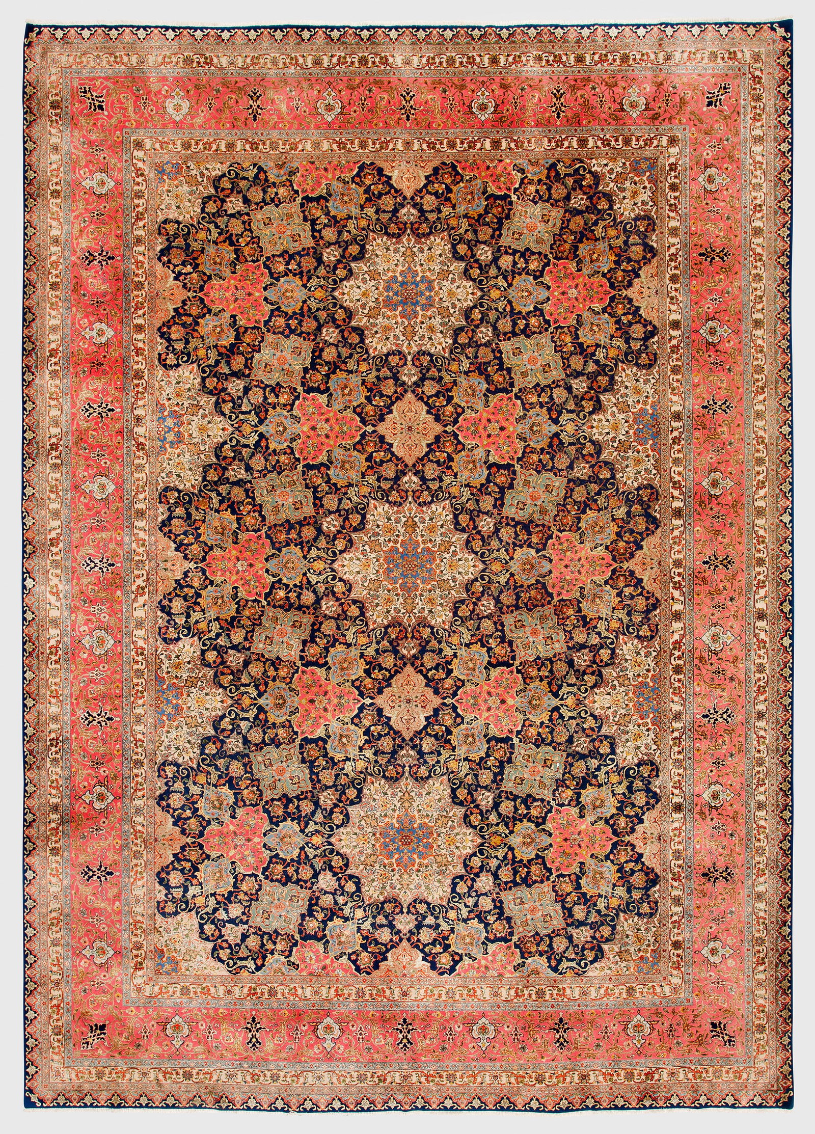 Großer Isfahan-Teppich (1 of 1)