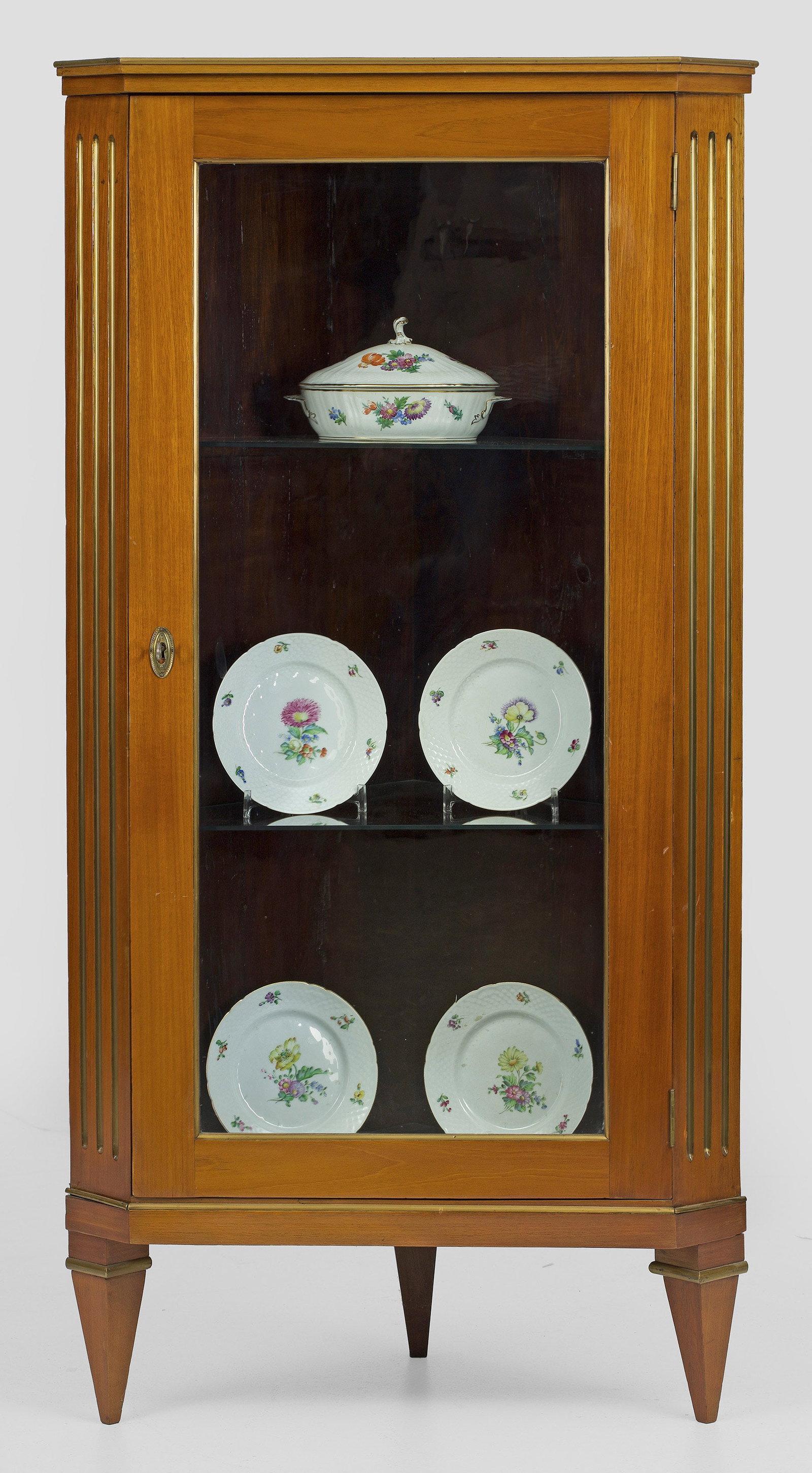 Eckvitrine im Directoire-Stil (1 of 1)