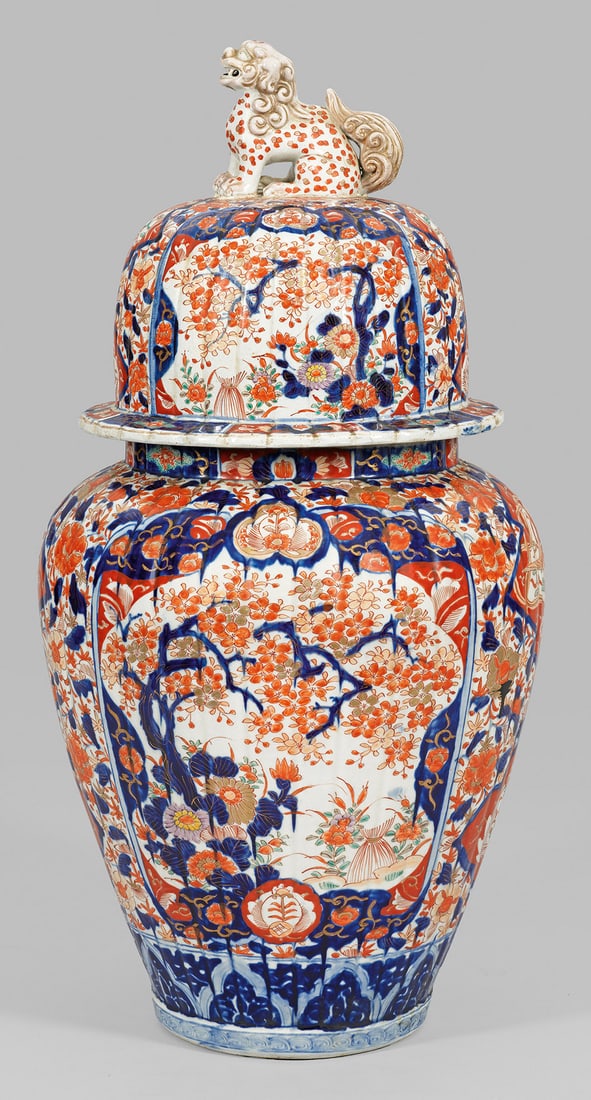 Große Imari-Deckelvase (1 of 1)