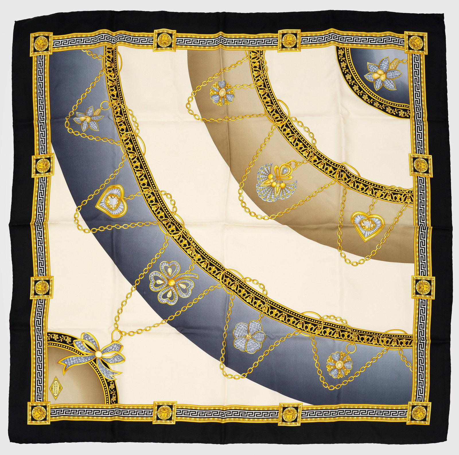 Seidentuch von Versace (1 of 1)