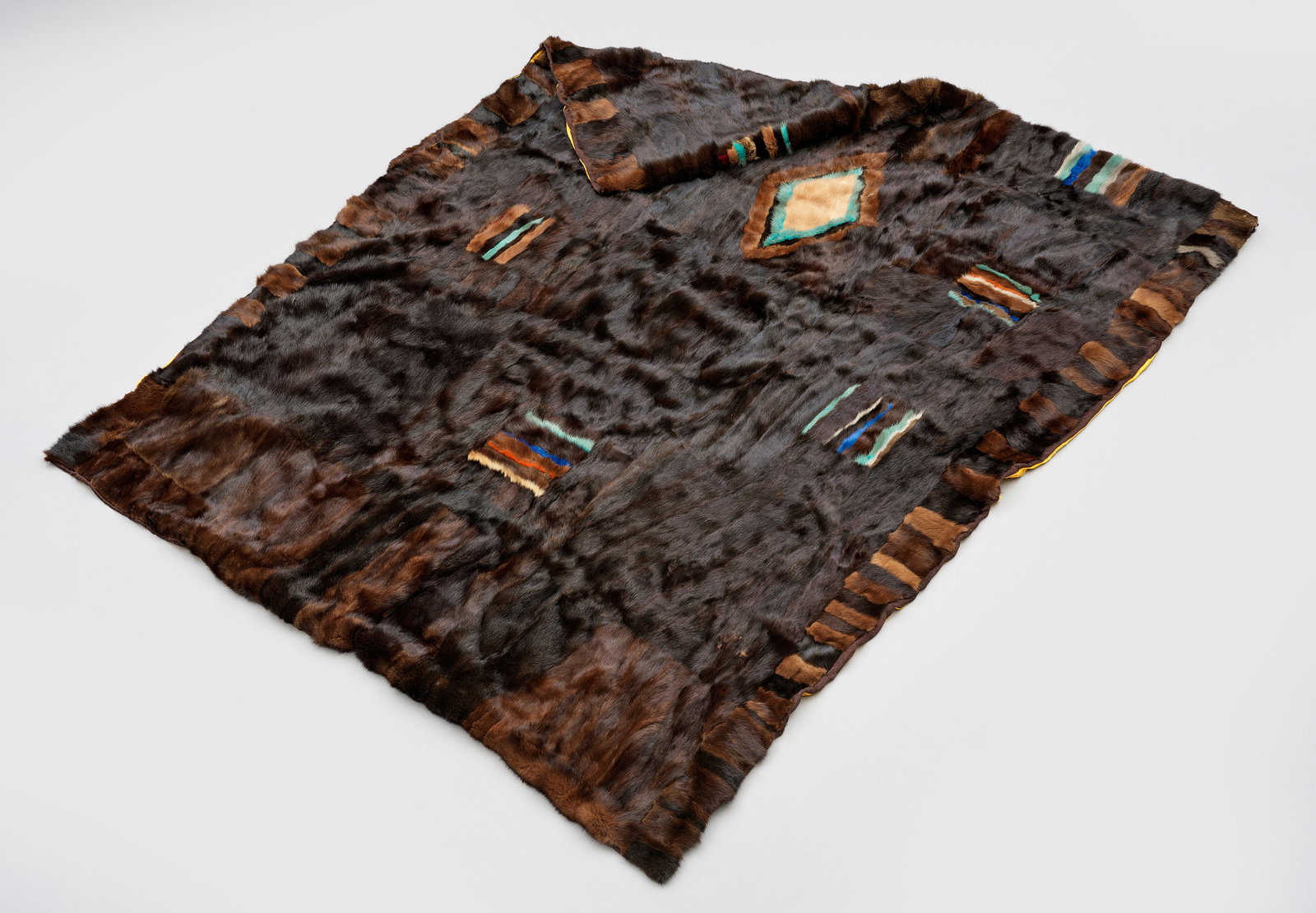 Extravagante Pelzdecke (1 of 1)