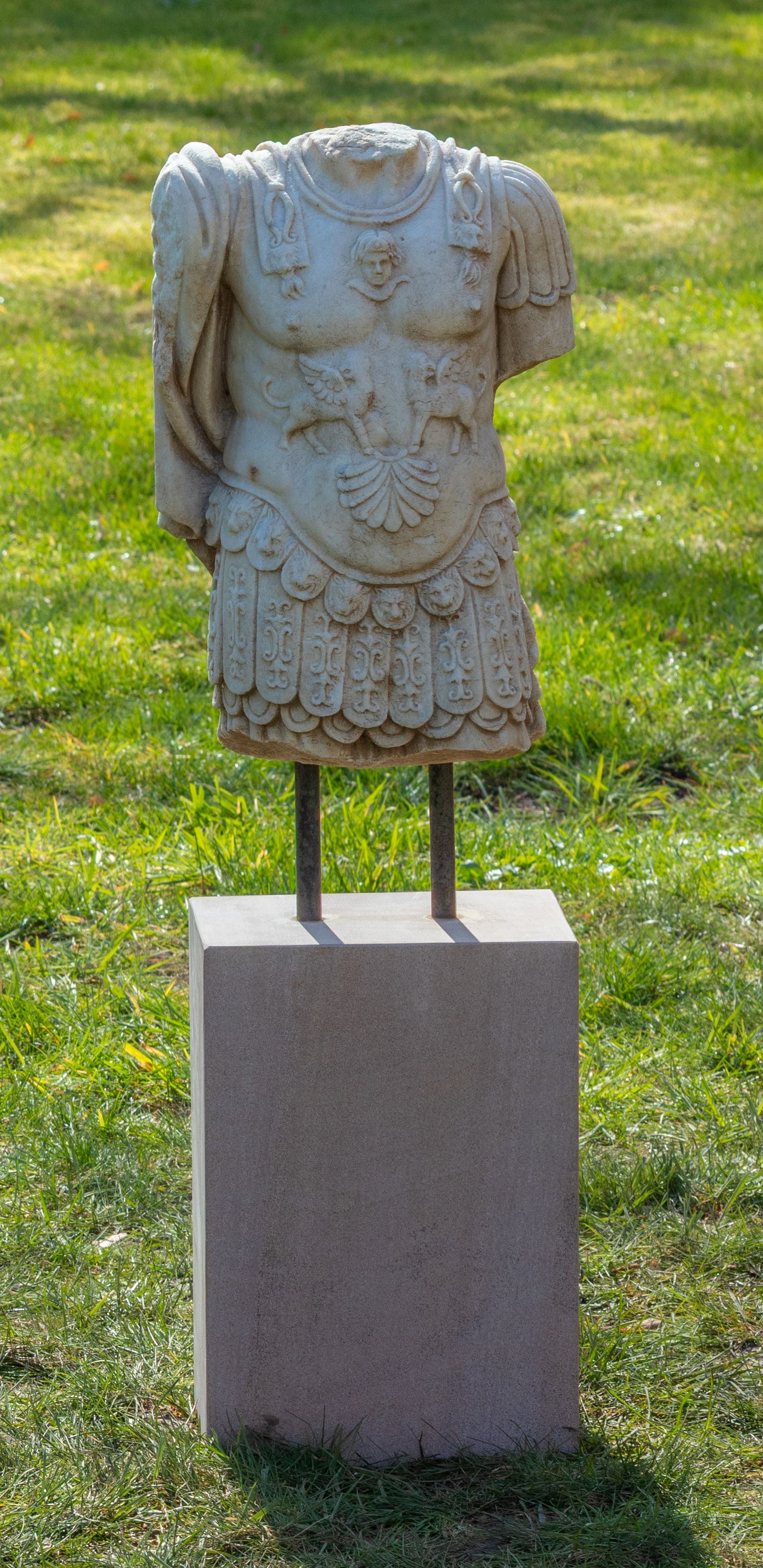 Zeitgenössischer Bildhauer (1 of 1)