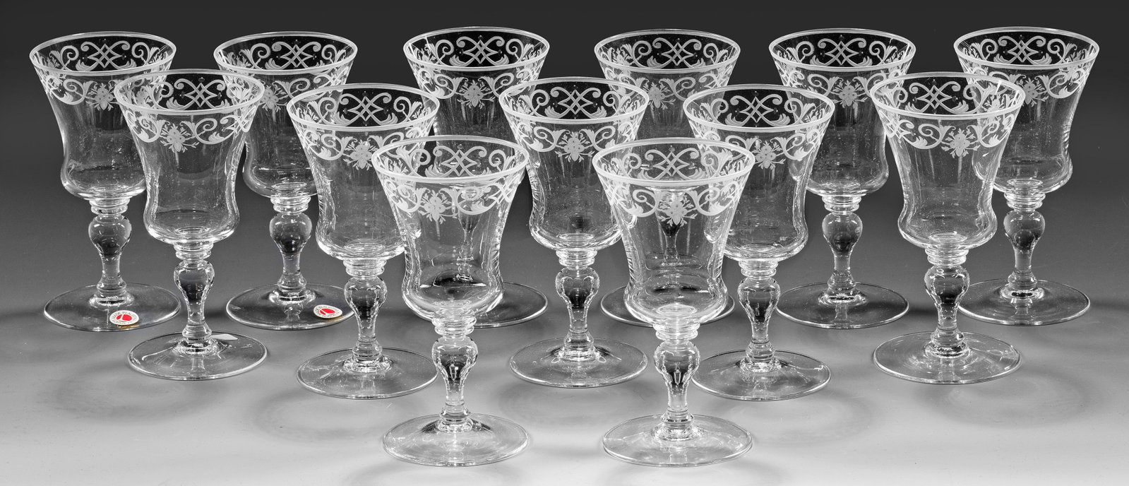 13 Lobmeyr-Weißweingläser aus dem Trinkservice "Barock" (1 of 1)