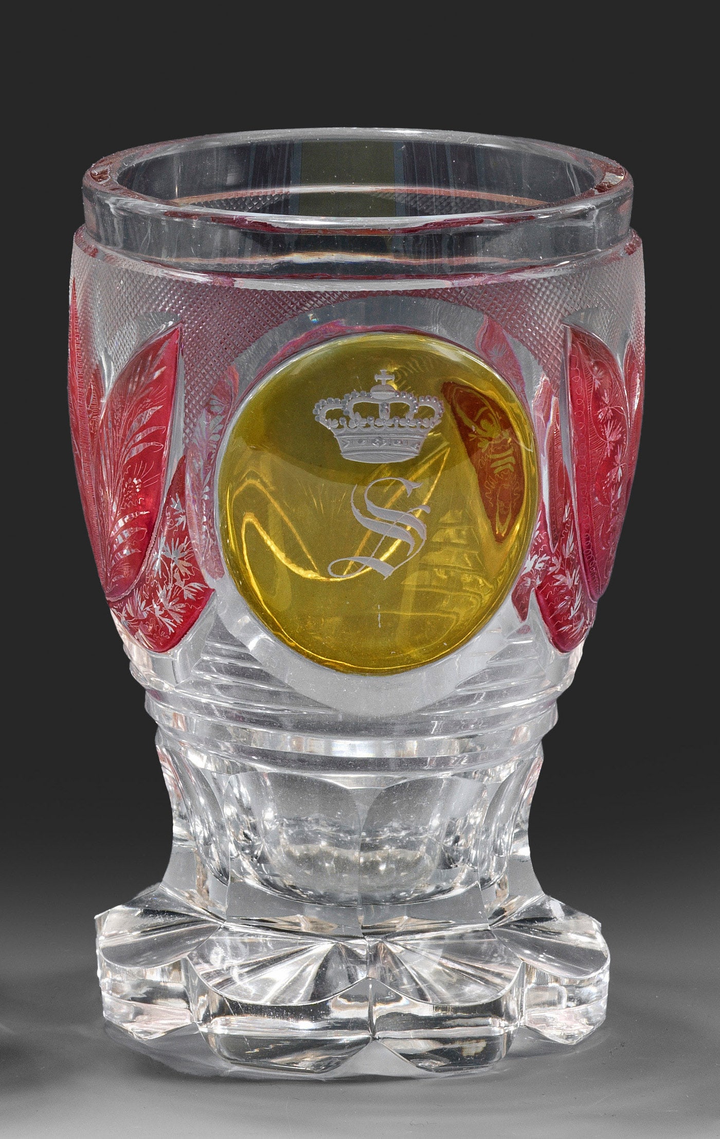 Zwei historisch bedeutende Biedermeier-Fußbecher mit Wappen (1 of 1)