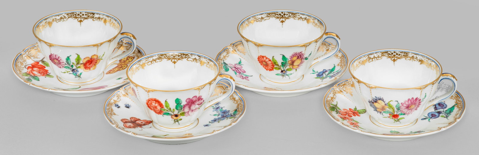 Vier Teetassen mit Dekor "Cumberland" (1 of 1)