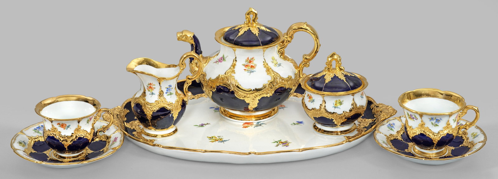 Prächtiges Meissen-Tee-Dejeuner "B-Form" mit (1 of 1)