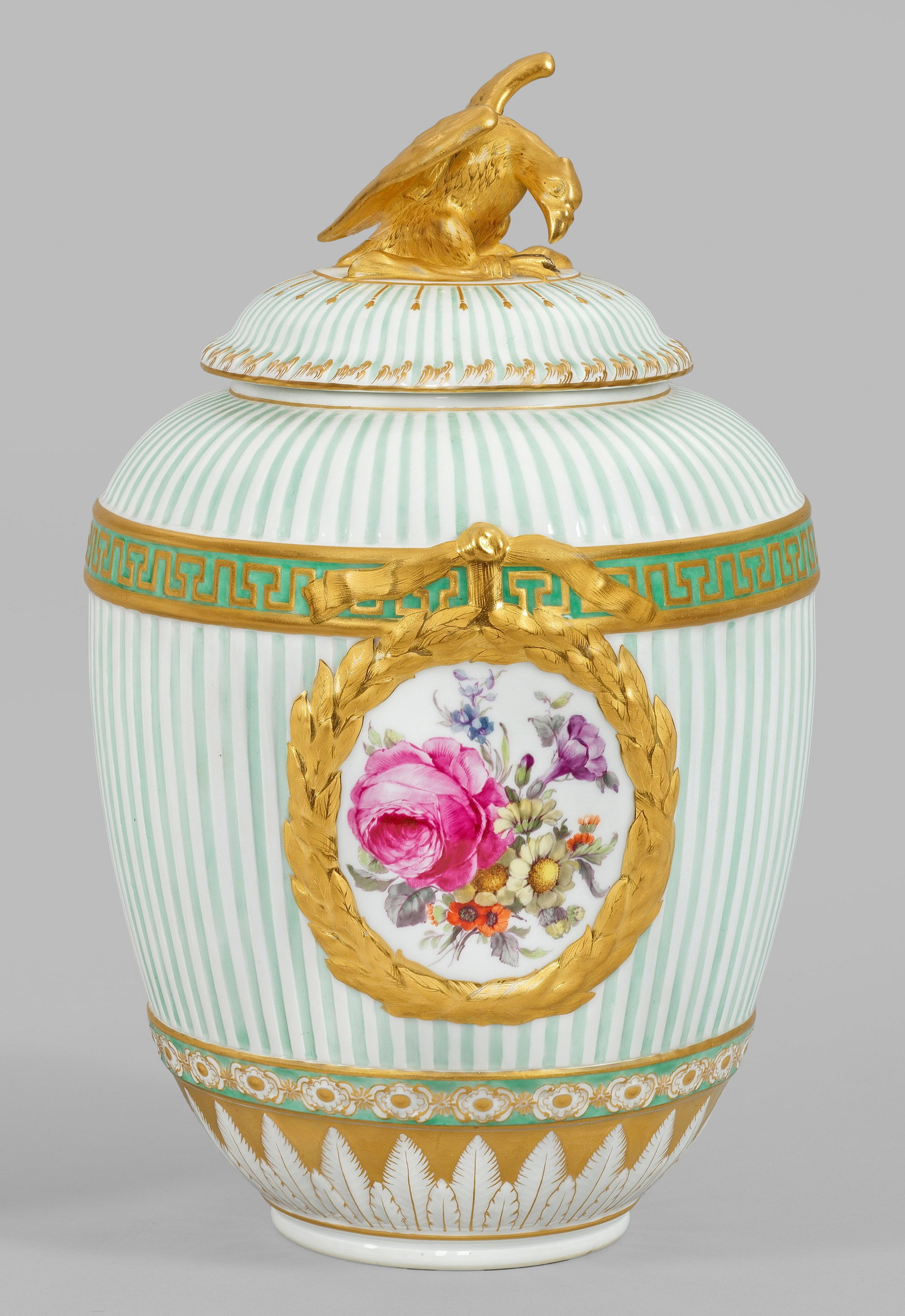 Feine "Adler-Potpourri"-Vase mit Blumendekor (1 of 1)