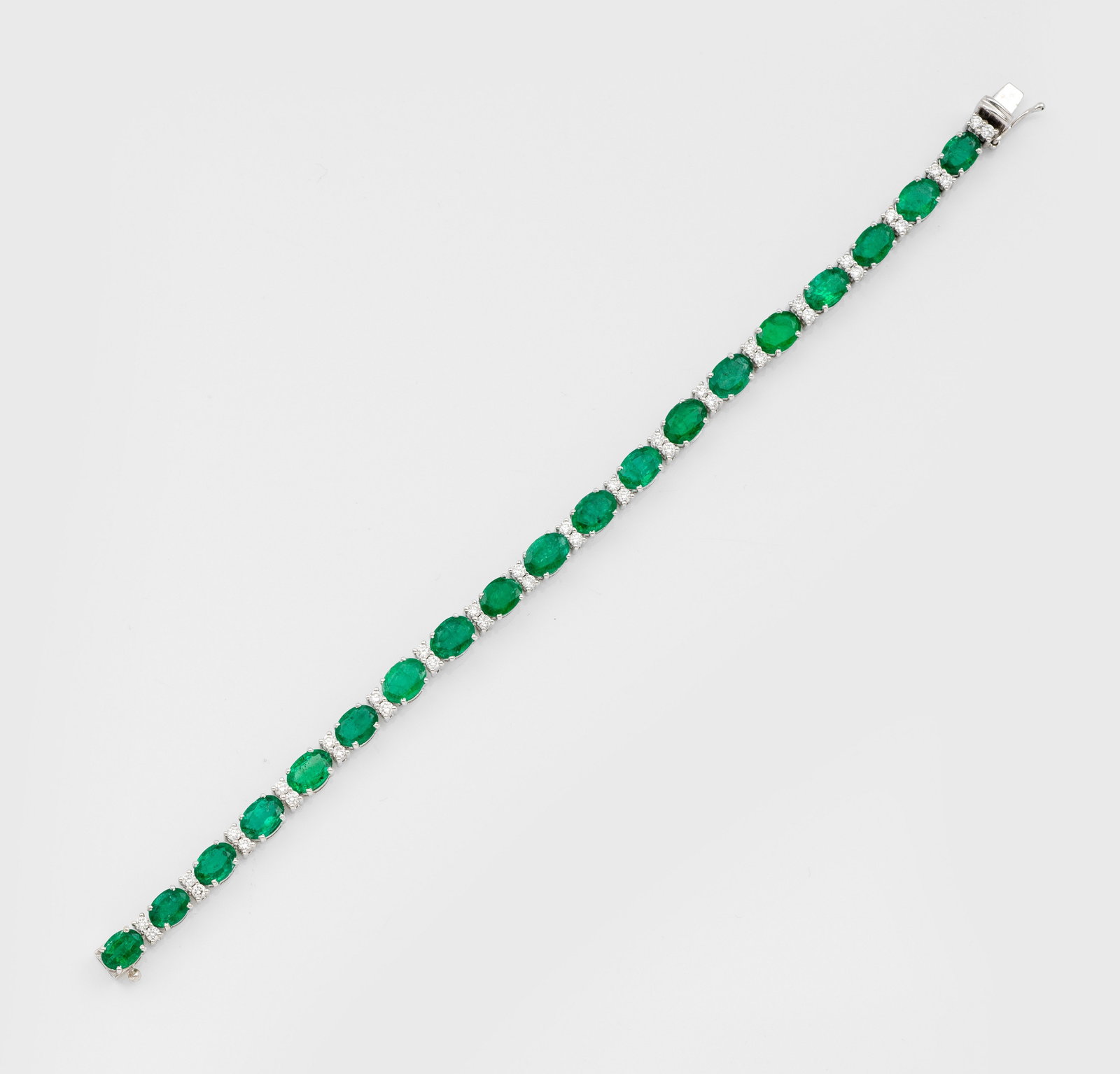 Klassisches Smaragd-Diamant-Armband (1 of 1)