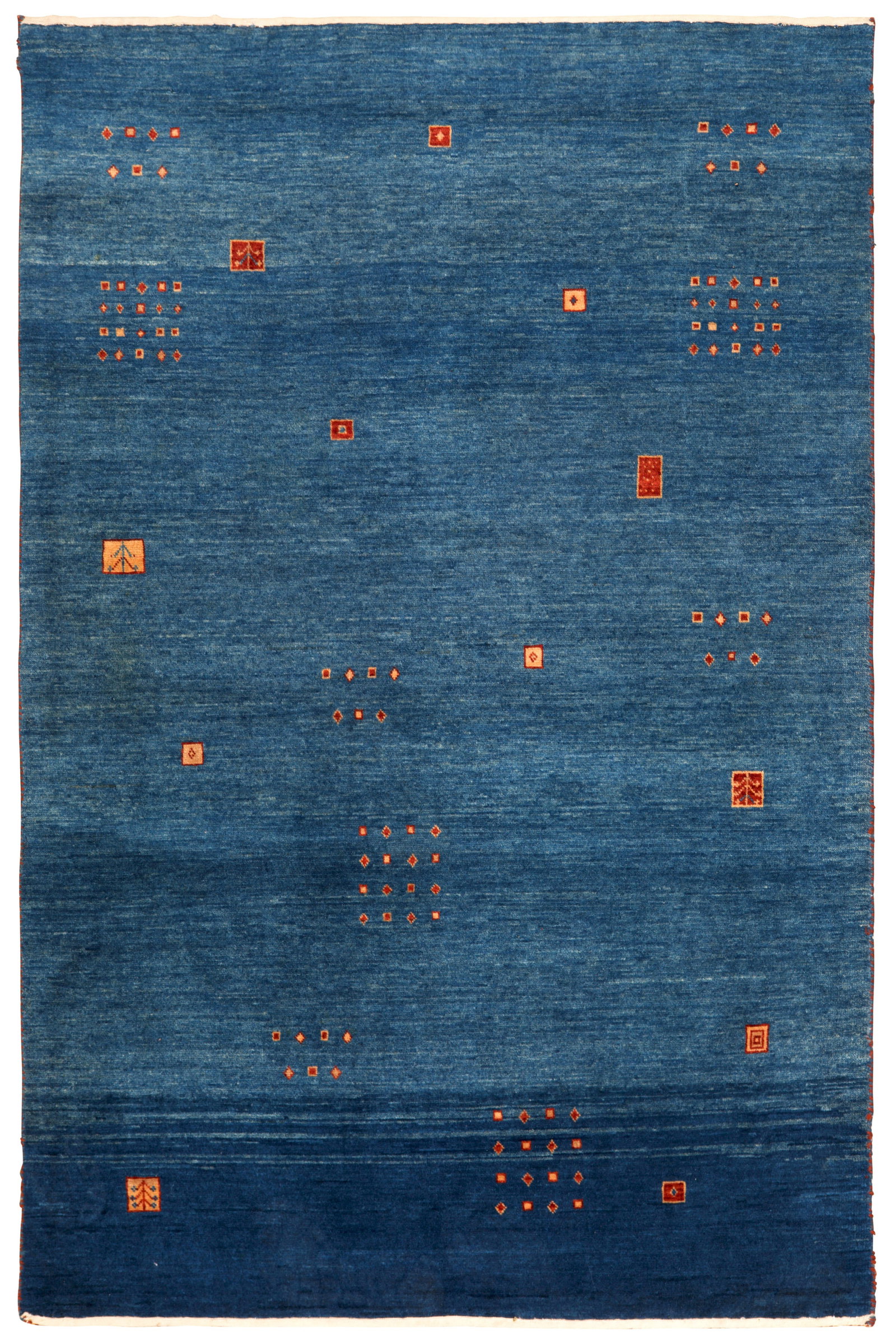 Gabbeh-Brücke: Persien. Wolle auf Wolle. Auf blauem, leicht abraschierten Fond lose gestreute Musterung aus unterschiedlichen, kleinen Rautenmotiven. 176 cm x 115 cm. A Persian Gabbé rug.