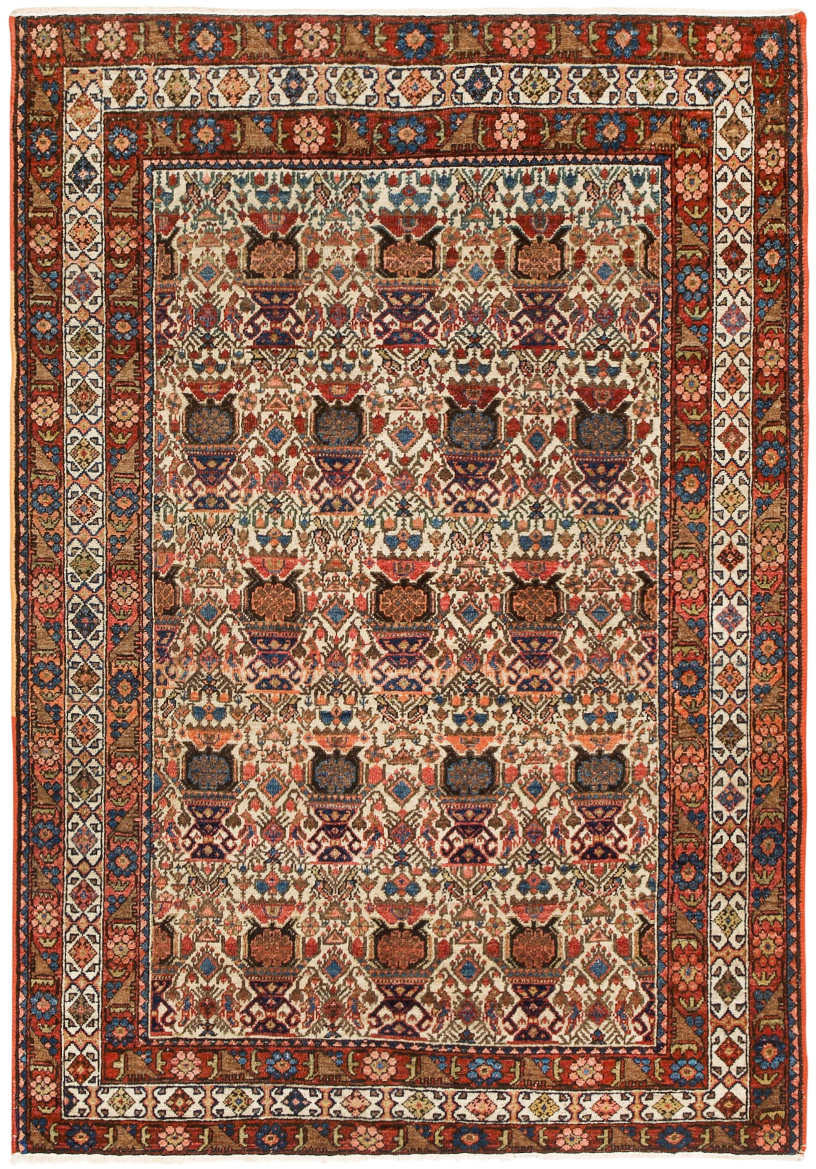 Hamadan-Brücke: Persien. Wolle auf Baumwolle. Im elfenbeinfarbenen Innenfeld flächendeckende Vasenmusterung im Rapport. Umlaufend breite, mehrteilige Bordüre aus Rosettenbändern. 148 cm x 105 cm. A Persian Hamdan 