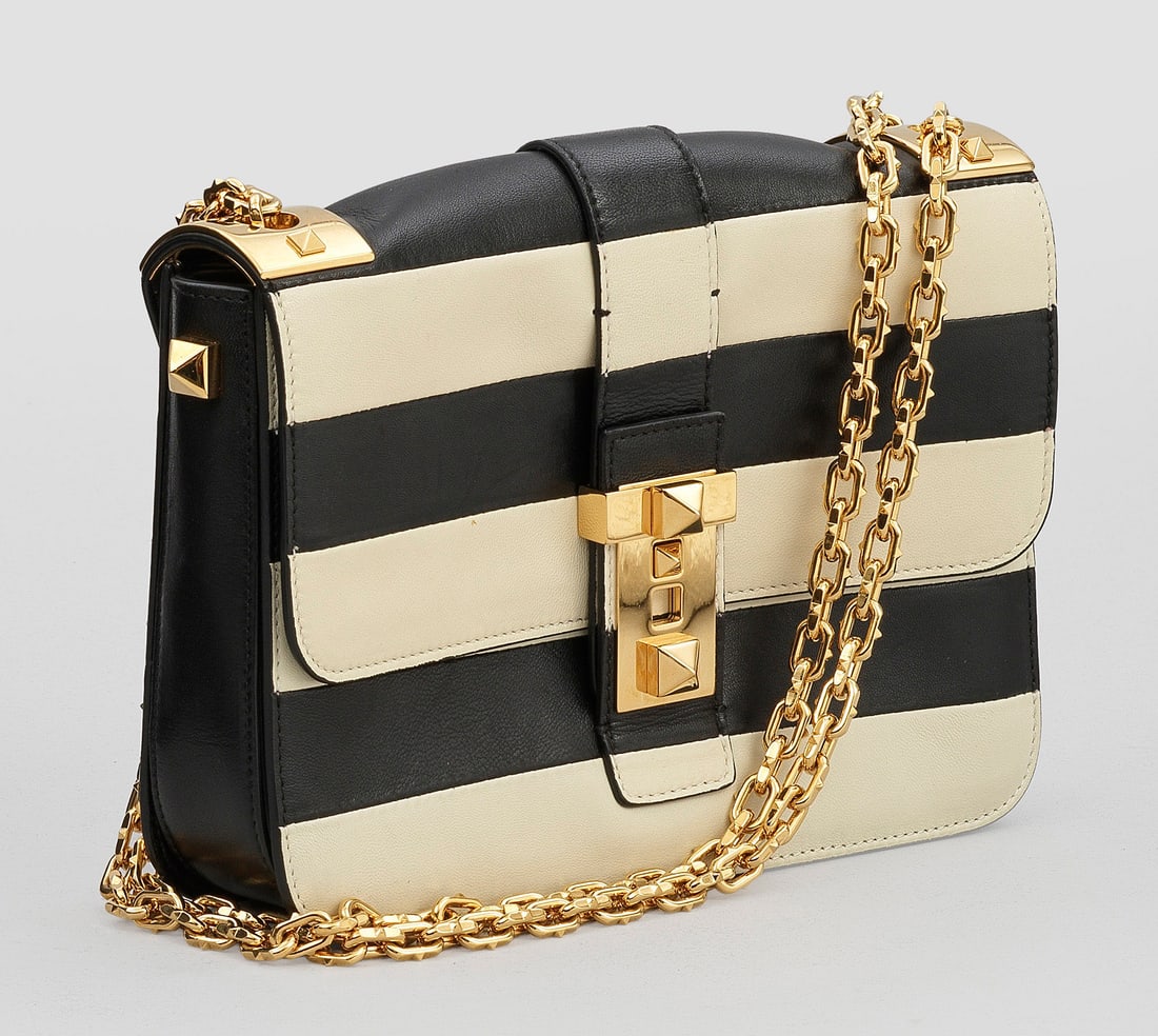 "Rockstud Flap Bag" von VALENTINO (1 of 1)