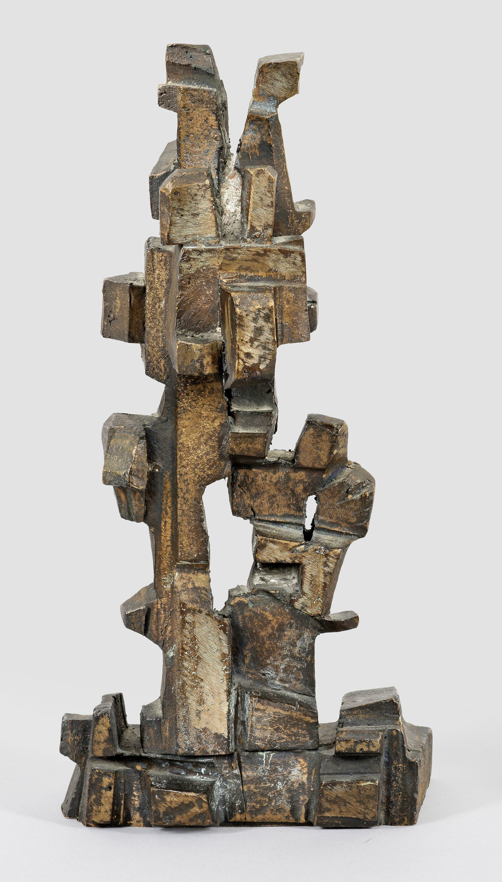 Erich Fritz Reuter: (1911 Berlin - 1997 Stolpe) attr. Konkrete Plastik Bronze, gegossen, partiell nachgeschliffen. Das Stelen-Objekt stellt vermutlich einen Entwurf zu einer Brunnenplastik dar, vergleichbar mit der Karya
