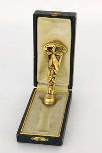 AN ART NOUVEAU SEAL Maurice Frecourt circa 1900: AN ART NOUVEAU SEAL Maurice Frecourt circa 1900 Gilt bronze with floral relief decoration. Signed, not engraved. 9.8 cm long. In original case.