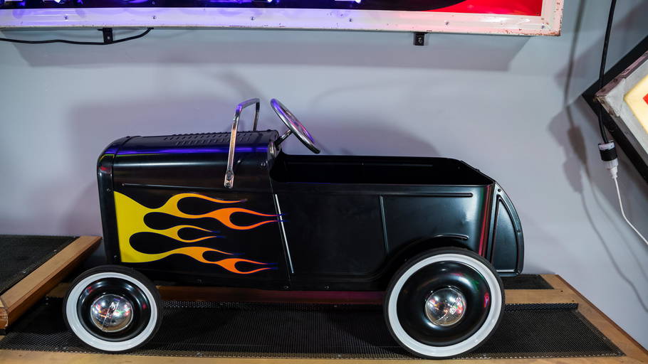 Dexton Deluxe Roadster Pedal Dexton Classic Pedal Car 1932 Ford