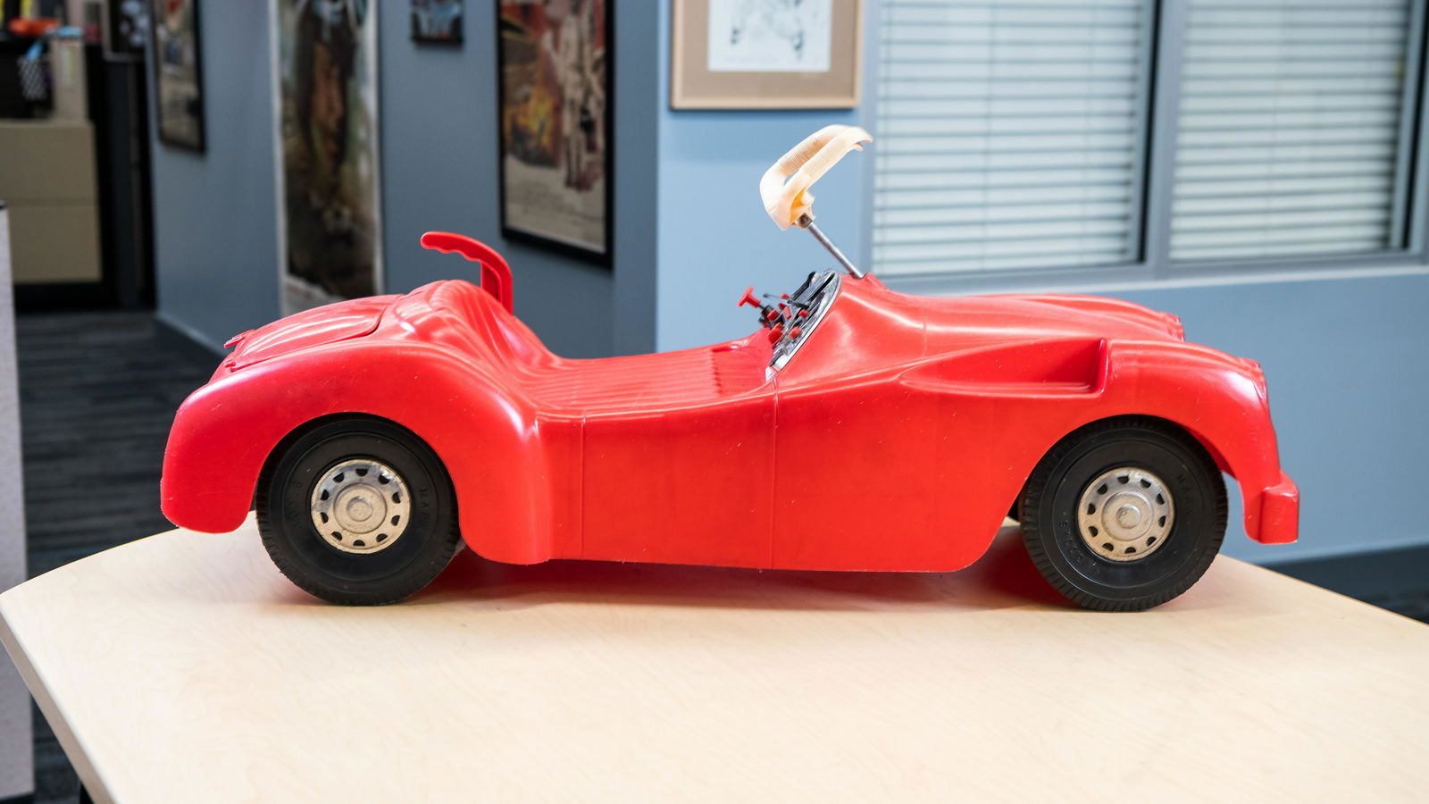 Marx Plastic Ride On Toy (1 of 17)