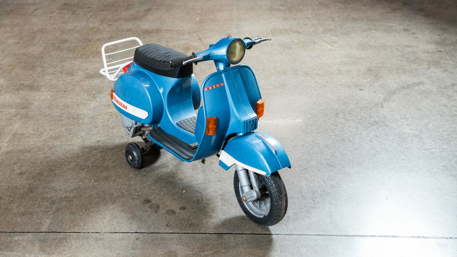1960s Vespa Battery Operated Scooter (1 of 15)