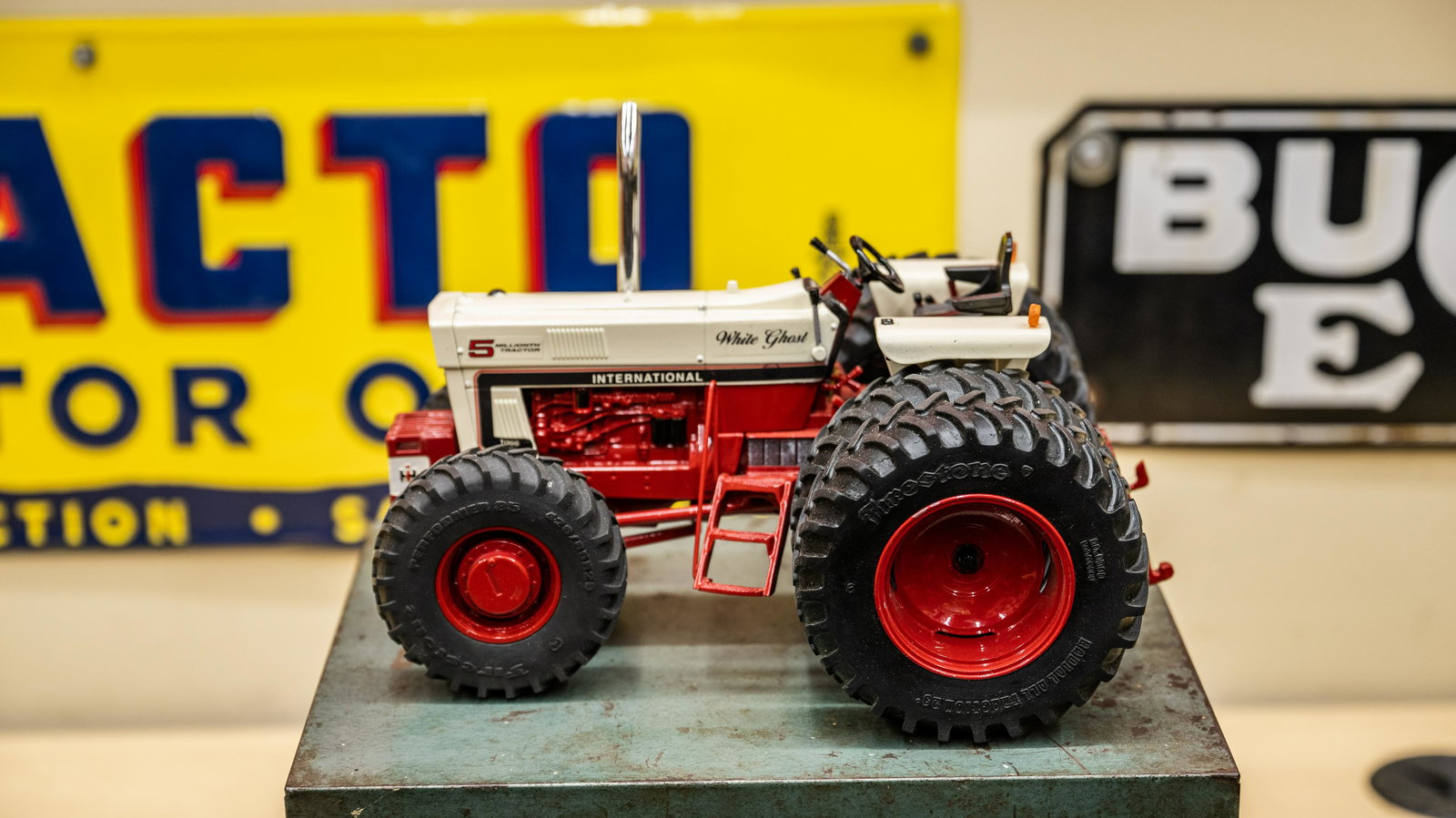 1:16 Scale International 1066 5 Millionth White Ghost Tractor Die Cast Model: Lot W654 - 1:16 Scale International 1066 5 Millionth White Ghost Tractor Die Cast Model HIGHLIGHTS 1066 Farmall White Ghost Color(s): Black, White and Red Dimensions (in): 10.5x7.5x9 Location: Farm &