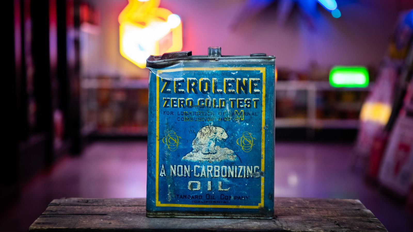 Zerolene Oil 1-Gallon Oil Can (1 of 9)