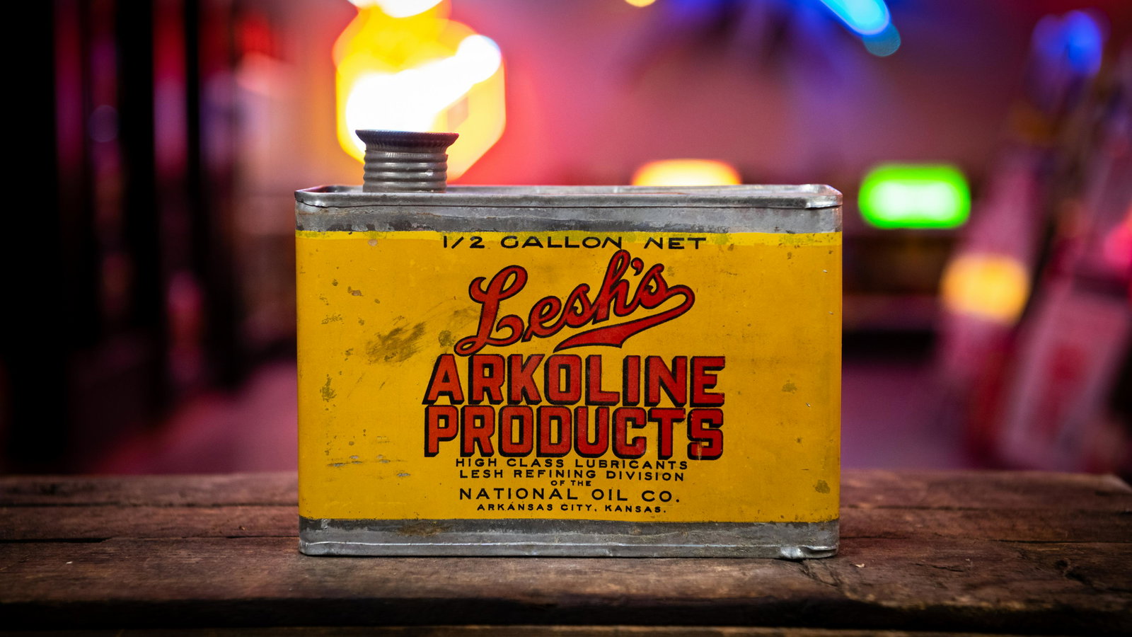 Lesh’s Arkoline Products Motor Oil 1/2-Gallon Oil Can (1 of 6)