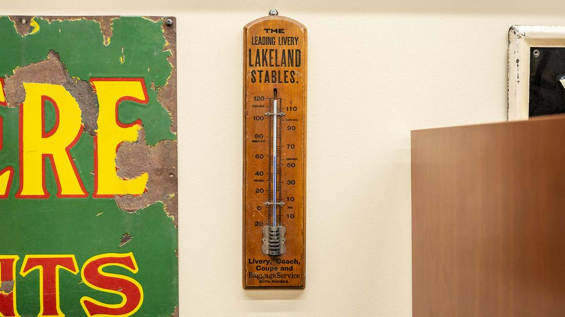 1920s Lakeland Stables Single-Sided Wooden Thermometer (1 of 7)