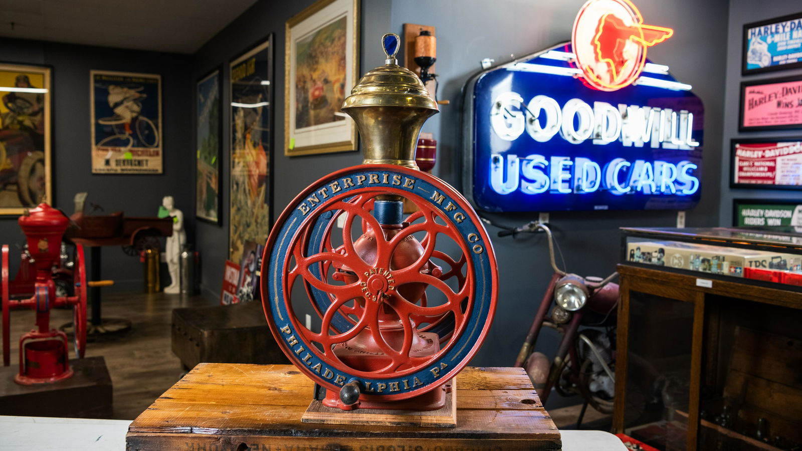 Enterprise Cast Iron 2-Wheeled Coffee Grinder (1 of 18)