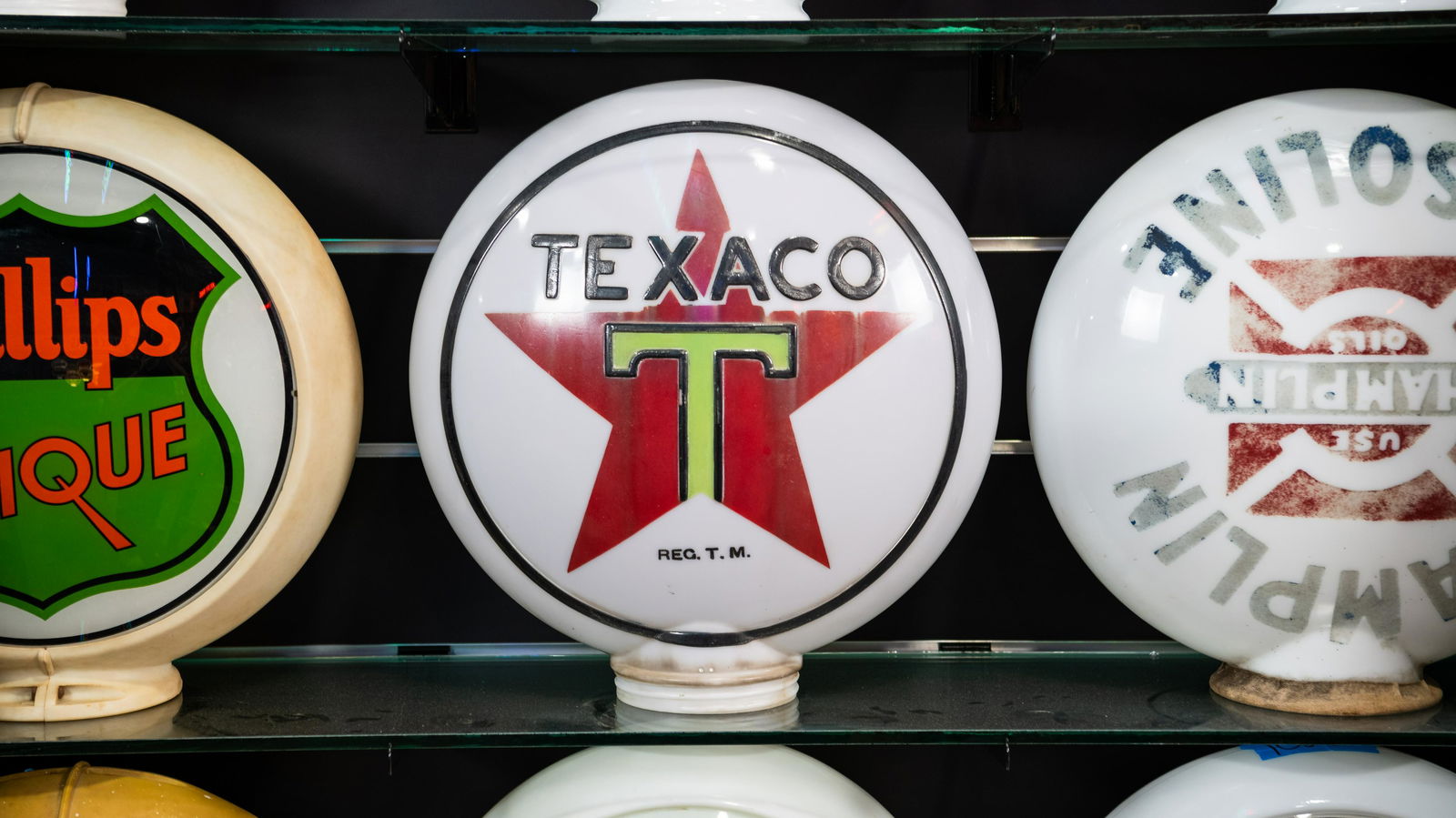 Texaco One-Piece Baked Glass Globe (1 of 10)